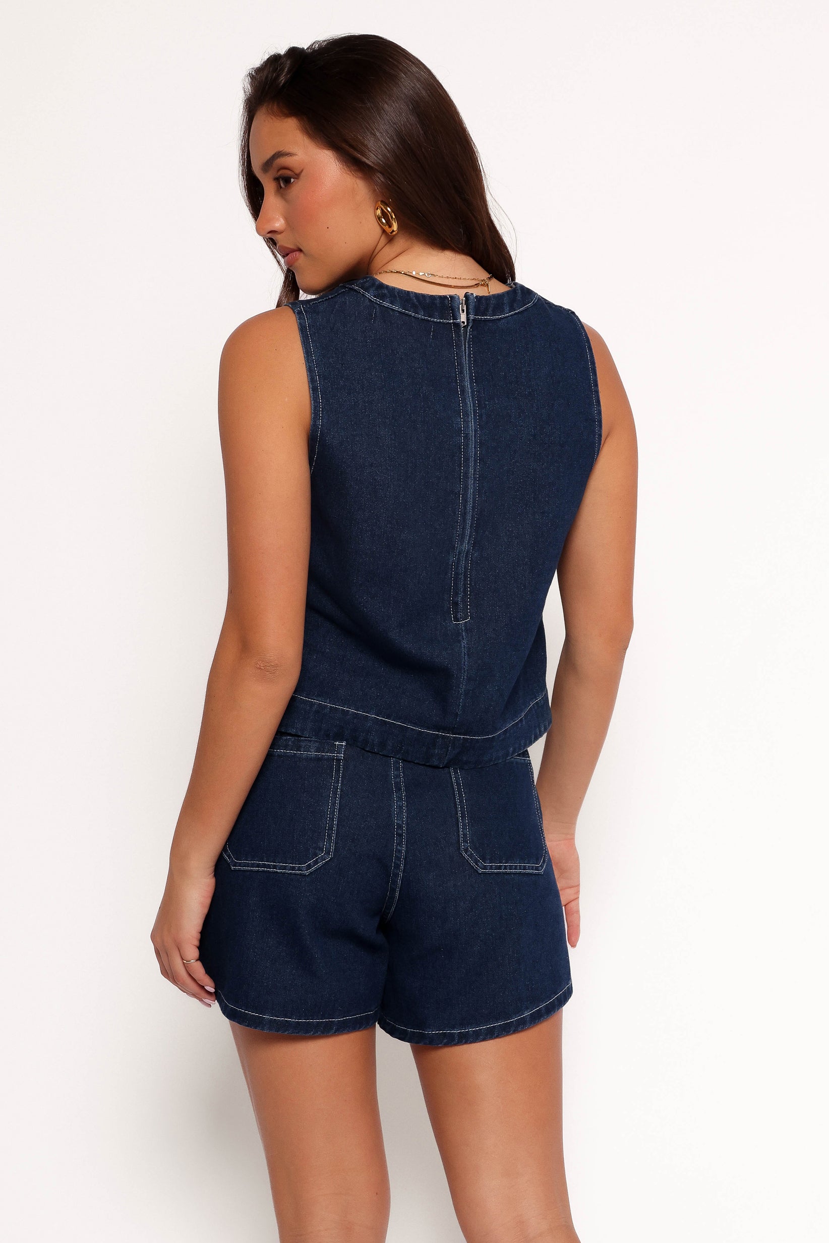 Levi's Women's Dark Denim Top - Stylish & Comfortable Casual Shirt for Everyday Wear | Perfect for Work, Outings & Date Nights
