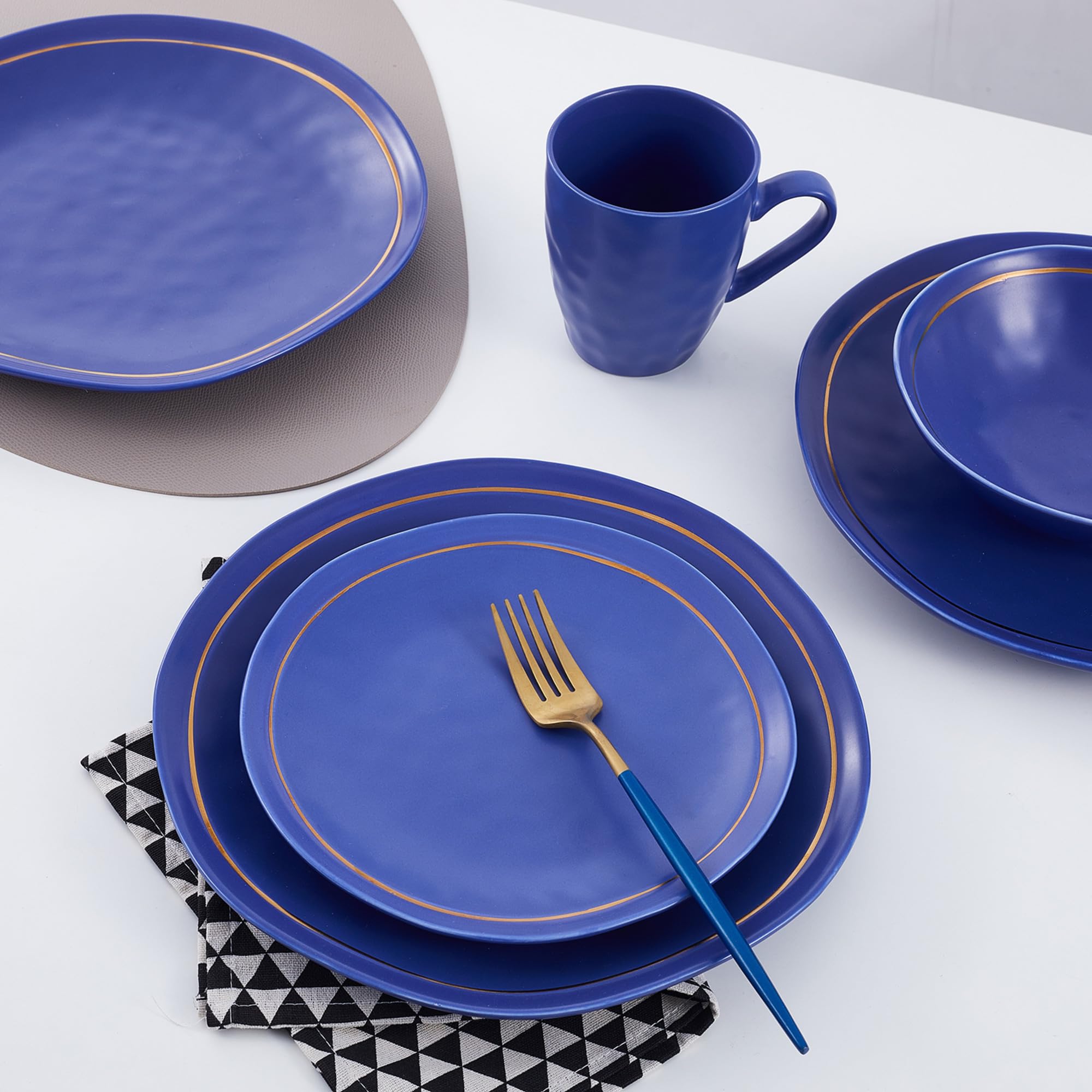 Stone Lain Clara 16-Piece Porcelain Dinnerware Set in Blue - Elegant Tableware for Everyday Dining, Dinner Parties & Special Occasions
