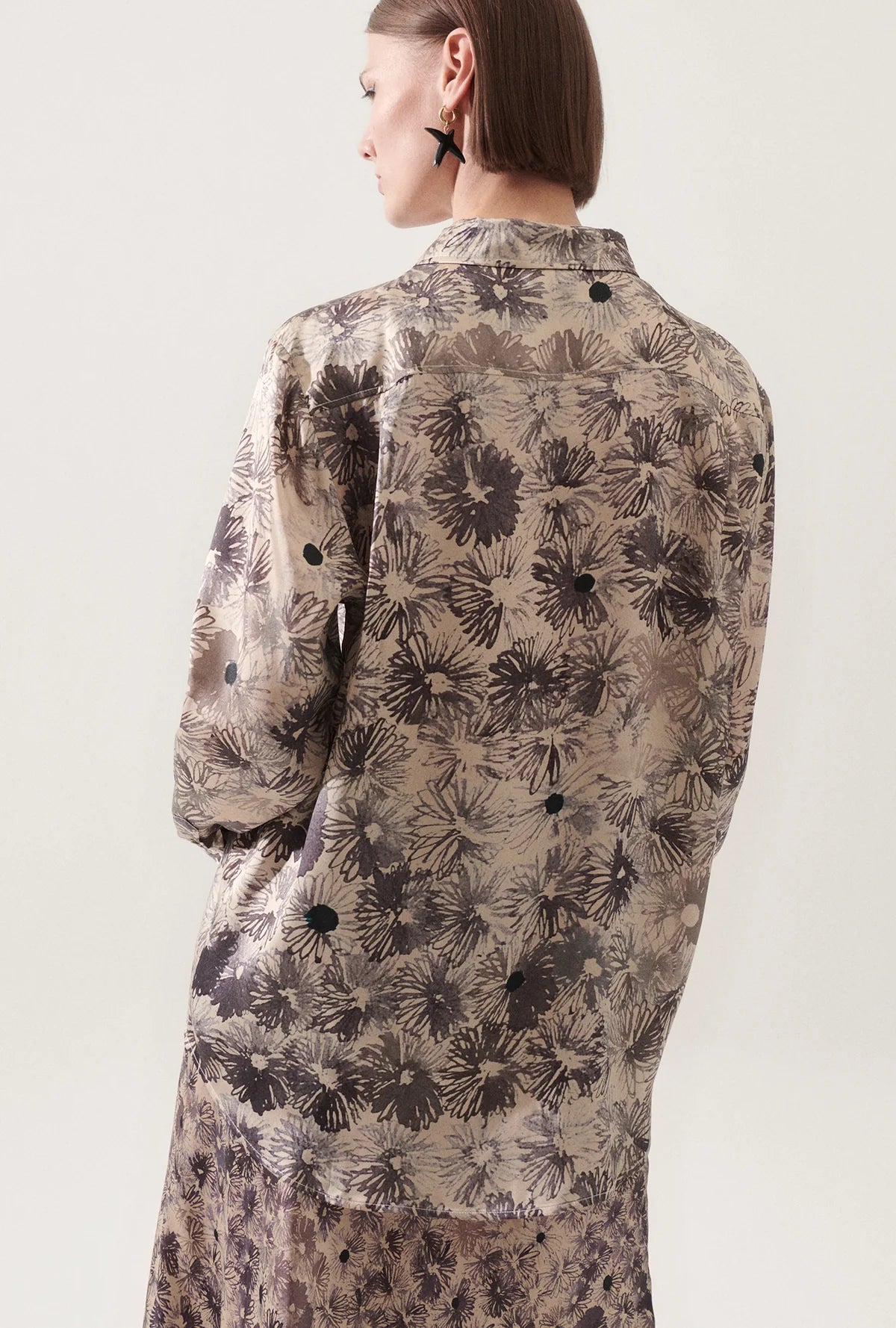 Stylish Boyfriend Shirt with Aster Floral Print - Perfect for Casual Outfits, Date Nights & Layering