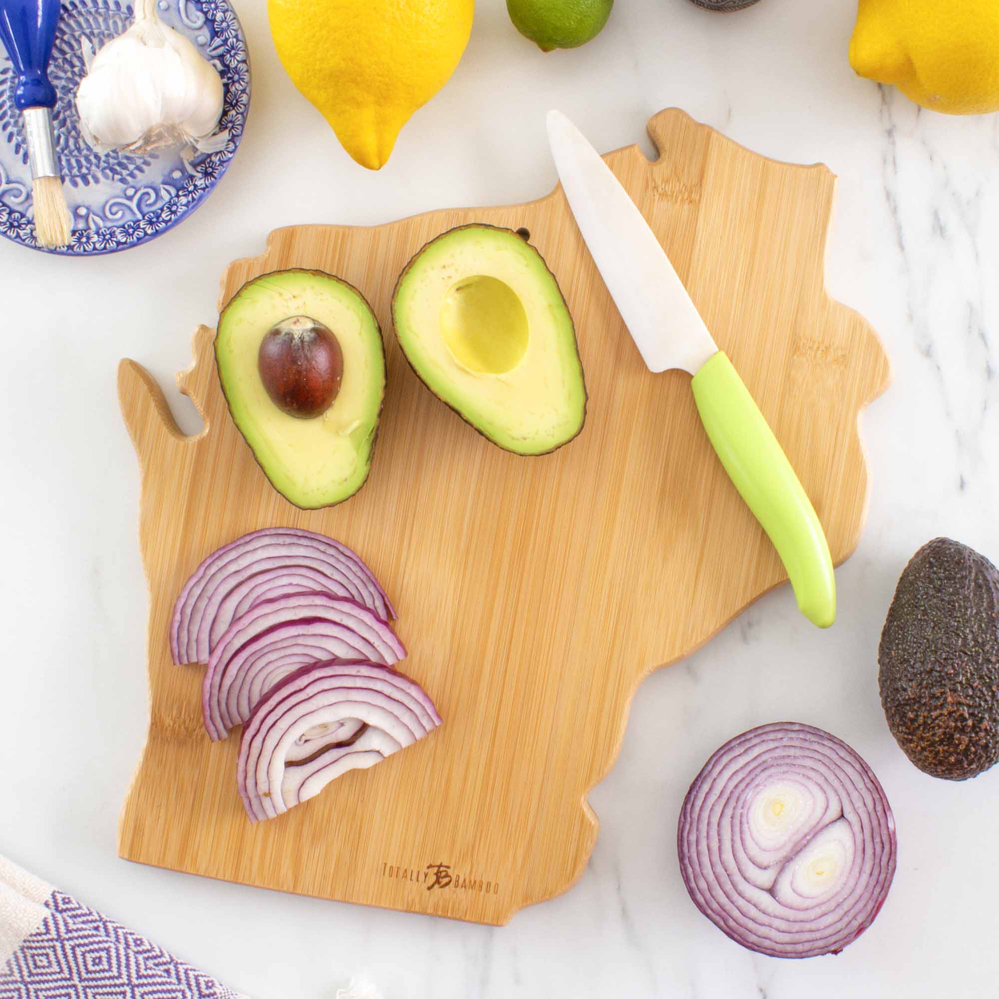 Premium Wisconsin-Themed Wooden Cutting Board - 12