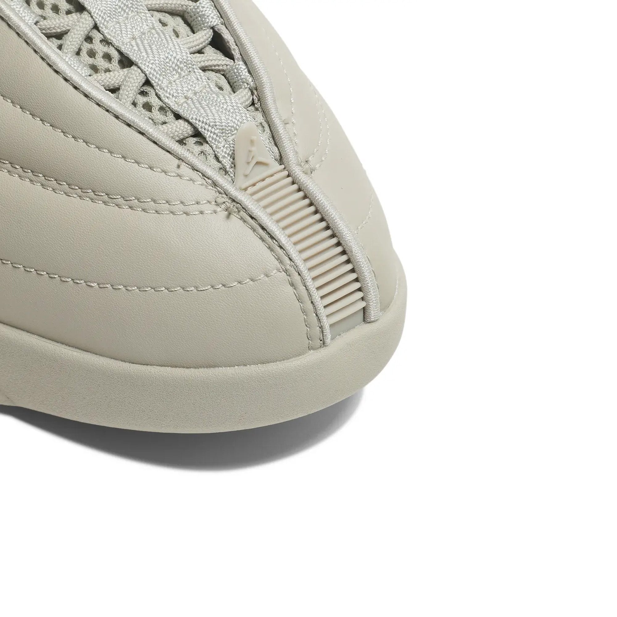 Air Jordan 15 Retro x Billie Eilish Collaboration Sneakers - Limited Edition Basketball Shoes for Men & Women | Perfect for Streetwear Fashion, Sneaker Collecting and Casual Wear