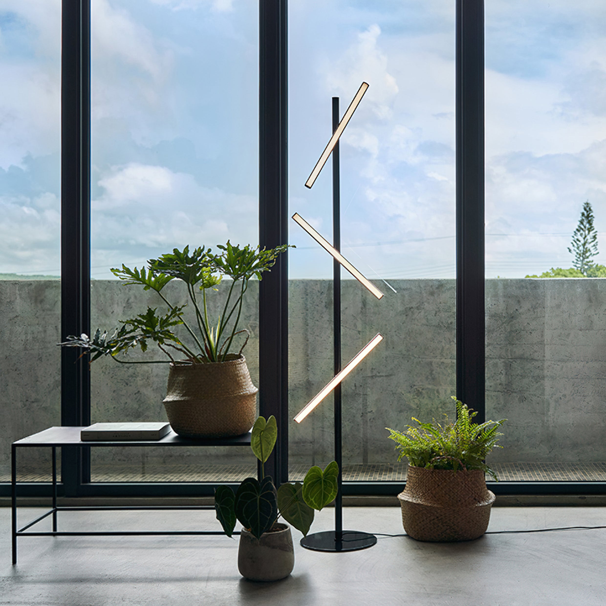 Modern Cross Turn Adjustable Floor Lamp for Living Room - Stylish Reading Light with Flexible Gooseneck, Perfect for Bedroom, Office & Study