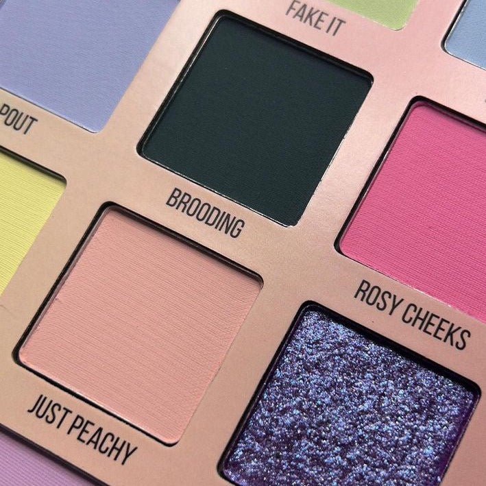 Vibrant Sweet Eyeshadow Palette - 12 Highly Pigmented Matte & Shimmer Shades for Day & Night Makeup Looks | Perfect for Parties, Weddings & Special Occasions