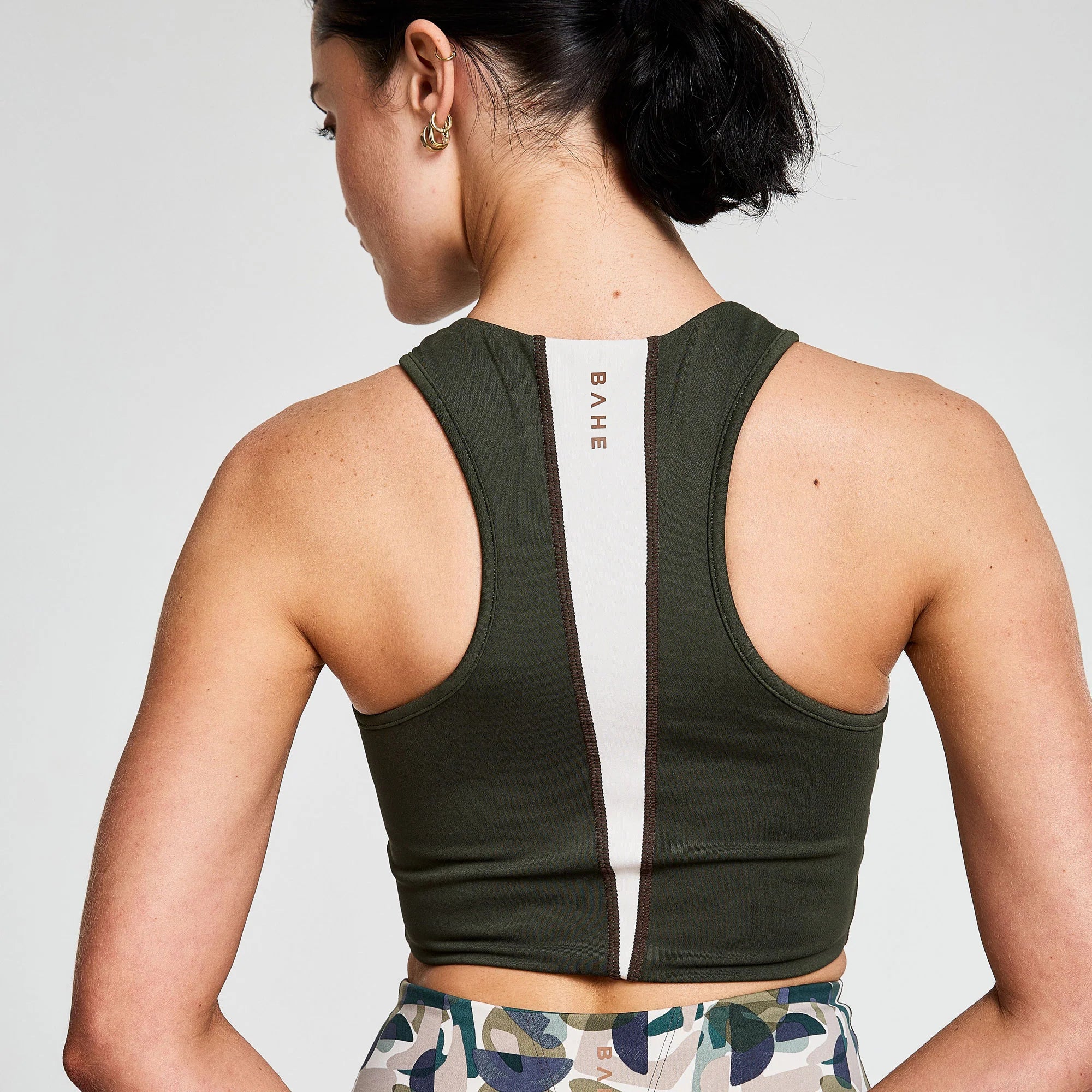 BAHE Attune Racer Back Short Top for Women - Breathable Workout Tank Top, Khaki/Chilli - Perfect for Yoga, Gym & Running