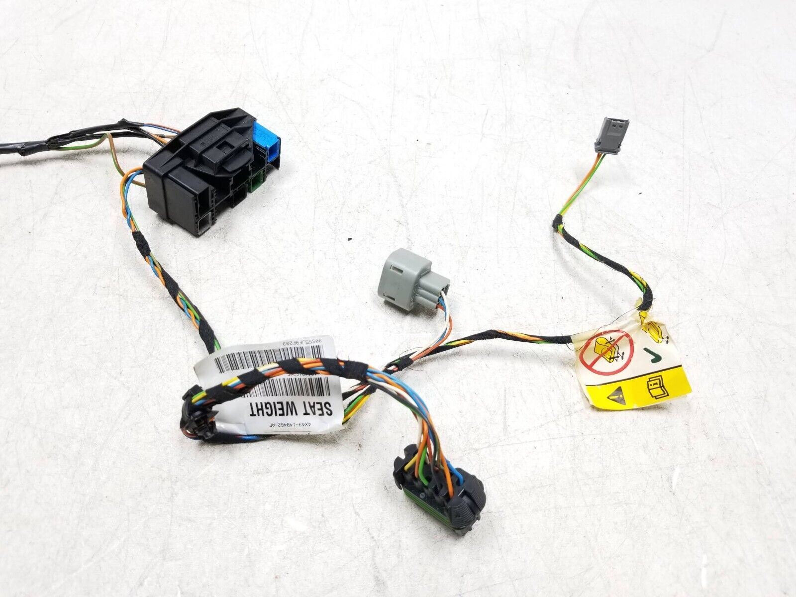 2008 Jaguar X-Type Front Passenger Seat Control Module & Wiring Harness OEM - Compatible with 2008 Jaguar X-Type Models - Perfect for Seat Control System Repair and Replacement