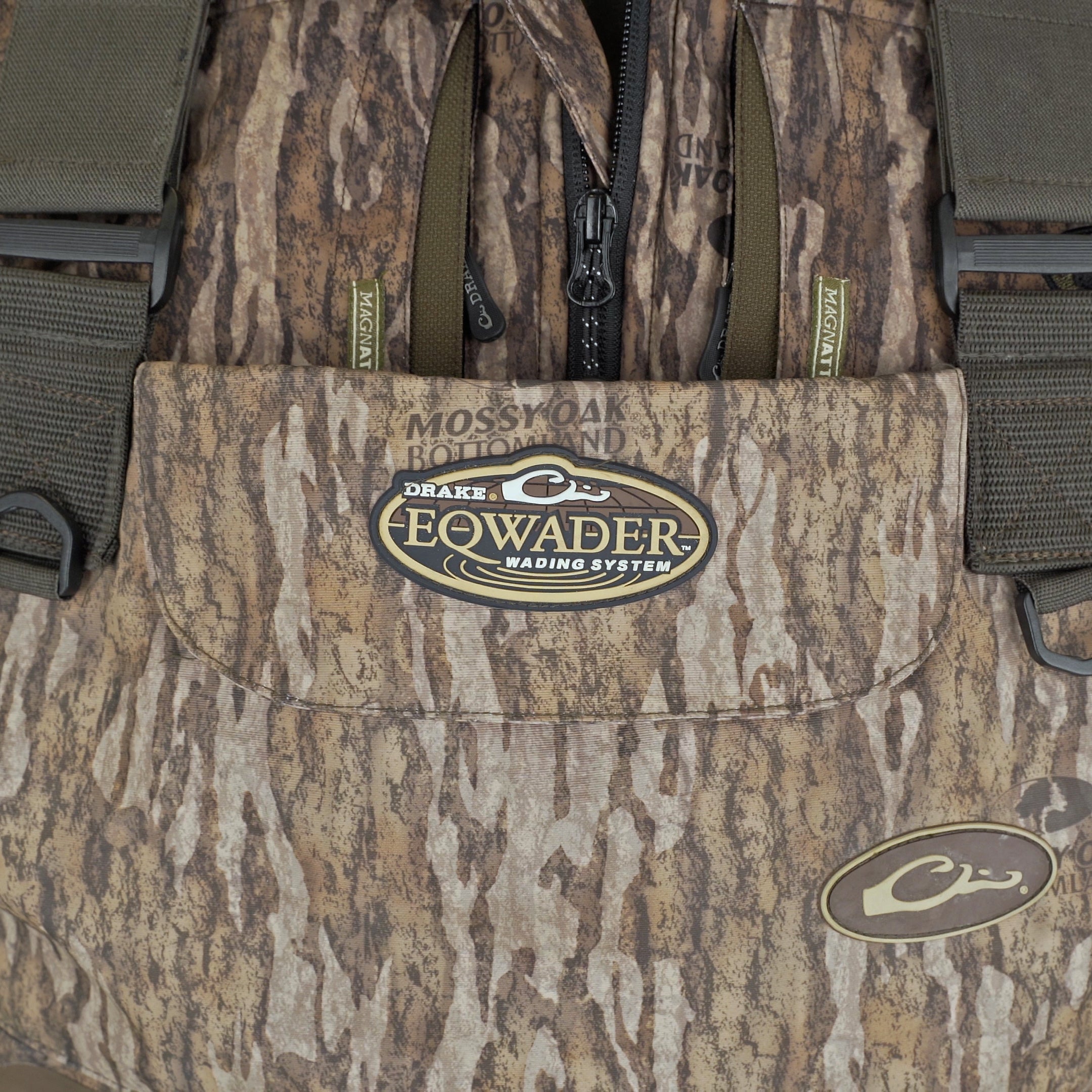 Breathable Insulated Chest Waders with Sewn-in Liner for Fly Fishing, Hunting & Waterfowl Adventures - Lightweight & Comfortable for All-Day Wear