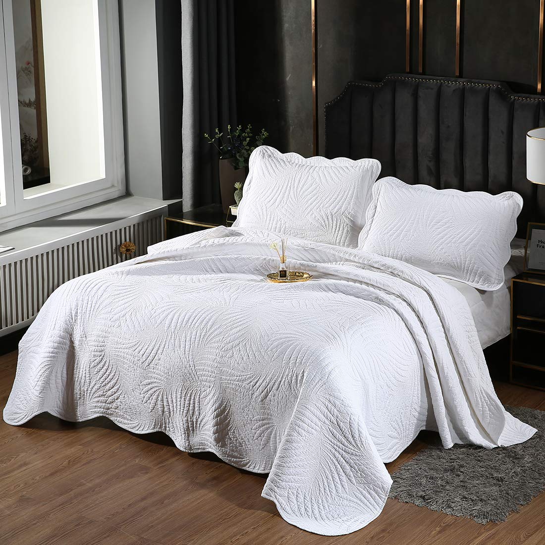 VCTOPS Boho Leaf Embroidered 100% Cotton 3-Piece Quilt Set - Twin Size White Patchwork Bedspread with Shams | Bohemian Style Bed Cover for Guest Room, Dorm & Cozy Home Decor