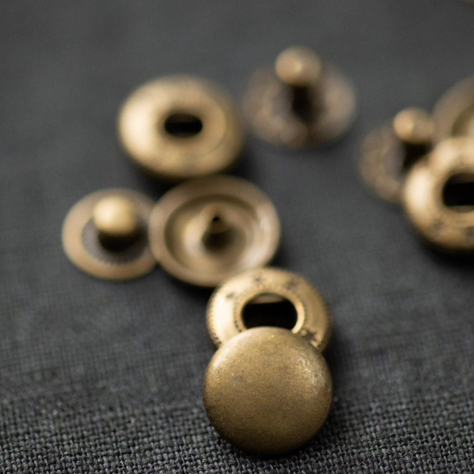 Merchant & Mills 14mm Metal Snaps - Pack of 20 in Old Brass Finish | Durable Fasteners for DIY Sewing, Leathercraft & Clothing Repair
