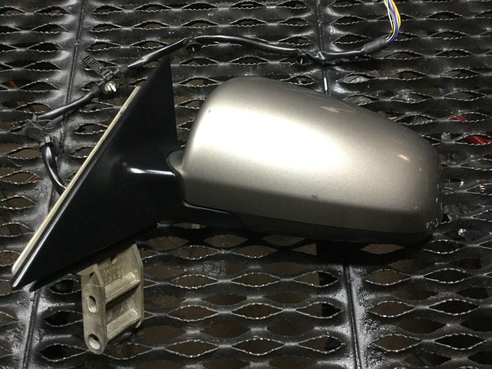 2003-2006 Audi A4 Cabriolet Left Driver Side Door Mirror Replacement - OEM Quality - Perfect for Road Trips & Daily Commuting
