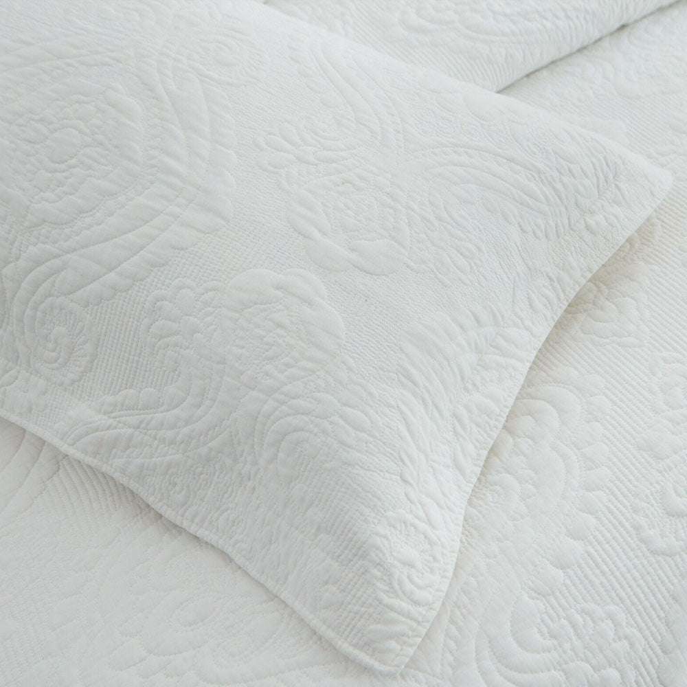 100% Cotton Damask White King Size Coverlet Set - Luxurious Bedding for Master Bedroom & Guest Room Decor