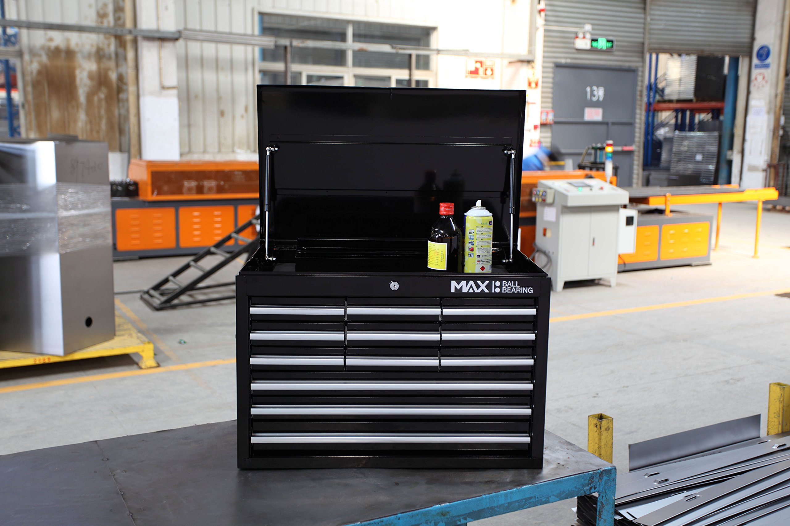 Professional 9-Drawer Metal Tool Chest in Black - Heavy Duty Garage Storage for Mechanics & DIY Enthusiasts