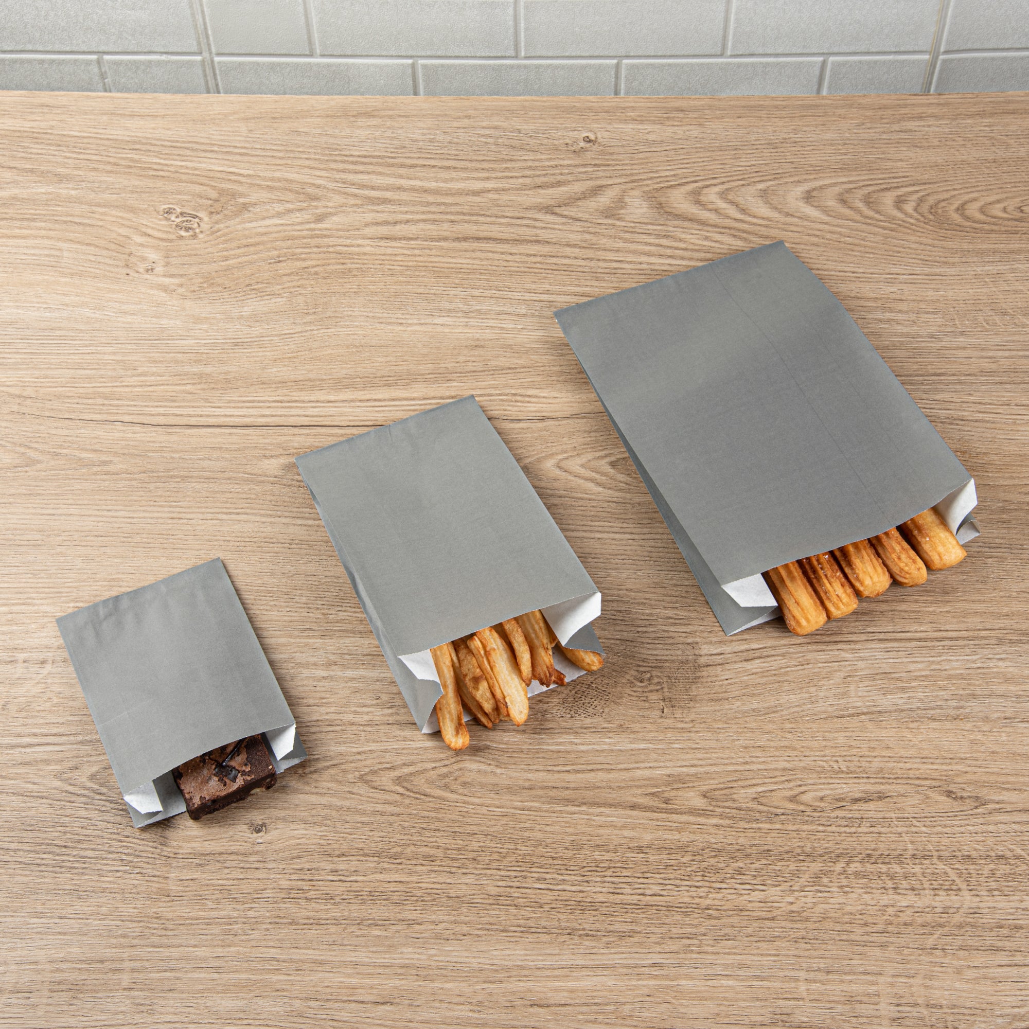 Eco-Friendly Gray Paper French Fry & Snack Bags - 5 x 3 x 8 3/4 Inches (100 Count) - Perfect for Restaurants, Food Trucks & Party Snacks