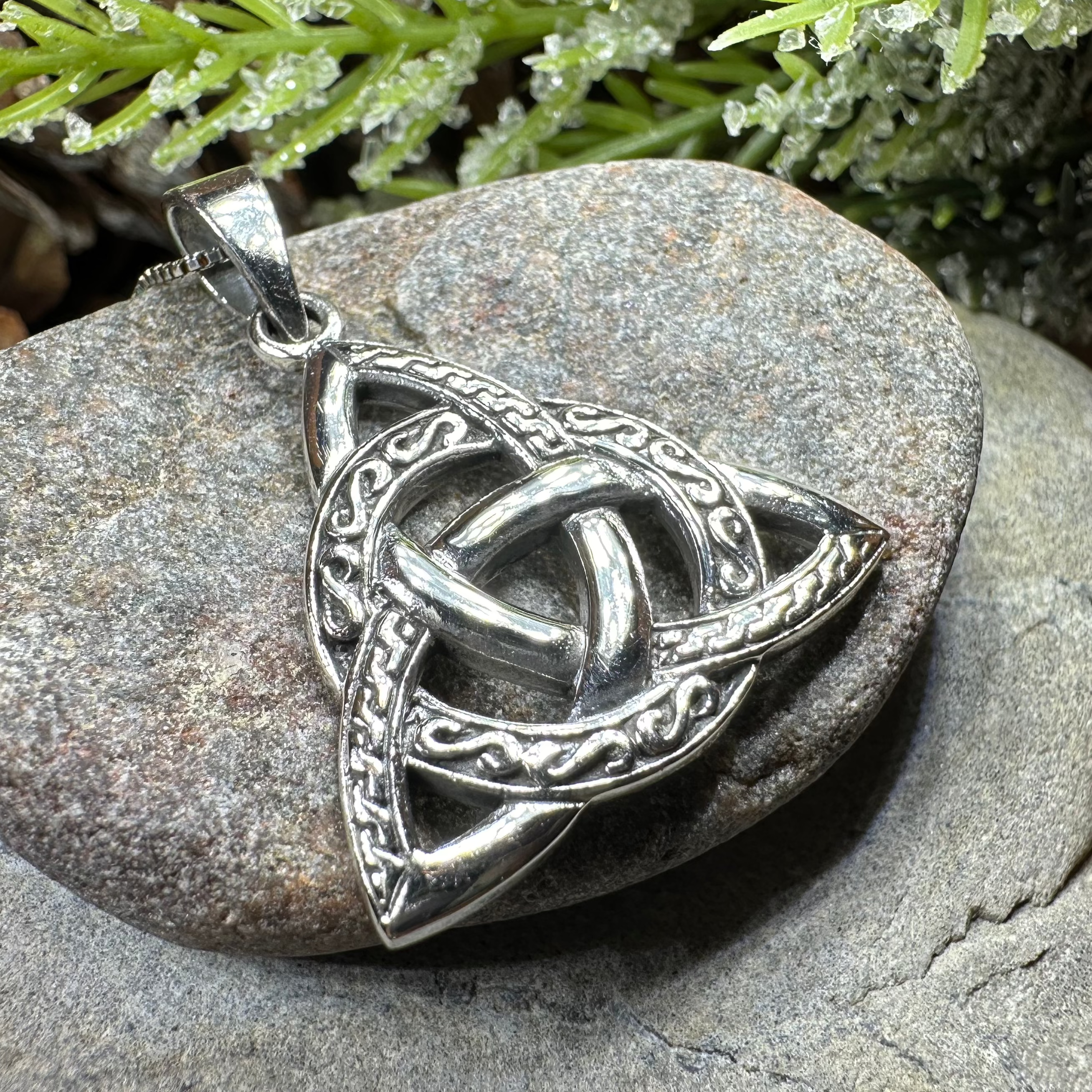 Celtic Trinity Knot Necklace for Women - Stainless Steel Irish Symbol Pendant Jewelry - Perfect for St. Patrick's Day, Weddings & Gifts
