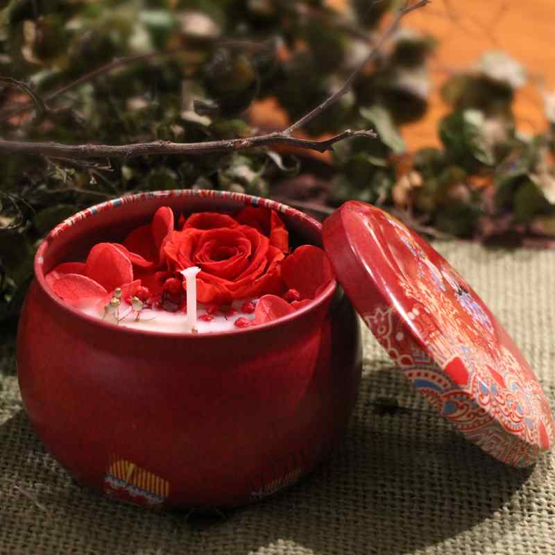 Red Rose Scented Candle in Decorative Pot - Romantic Home Decor, Gift for Valentine's Day & Anniversary - Perfect for Relaxation, Meditation & Creating Cozy Atmosphere