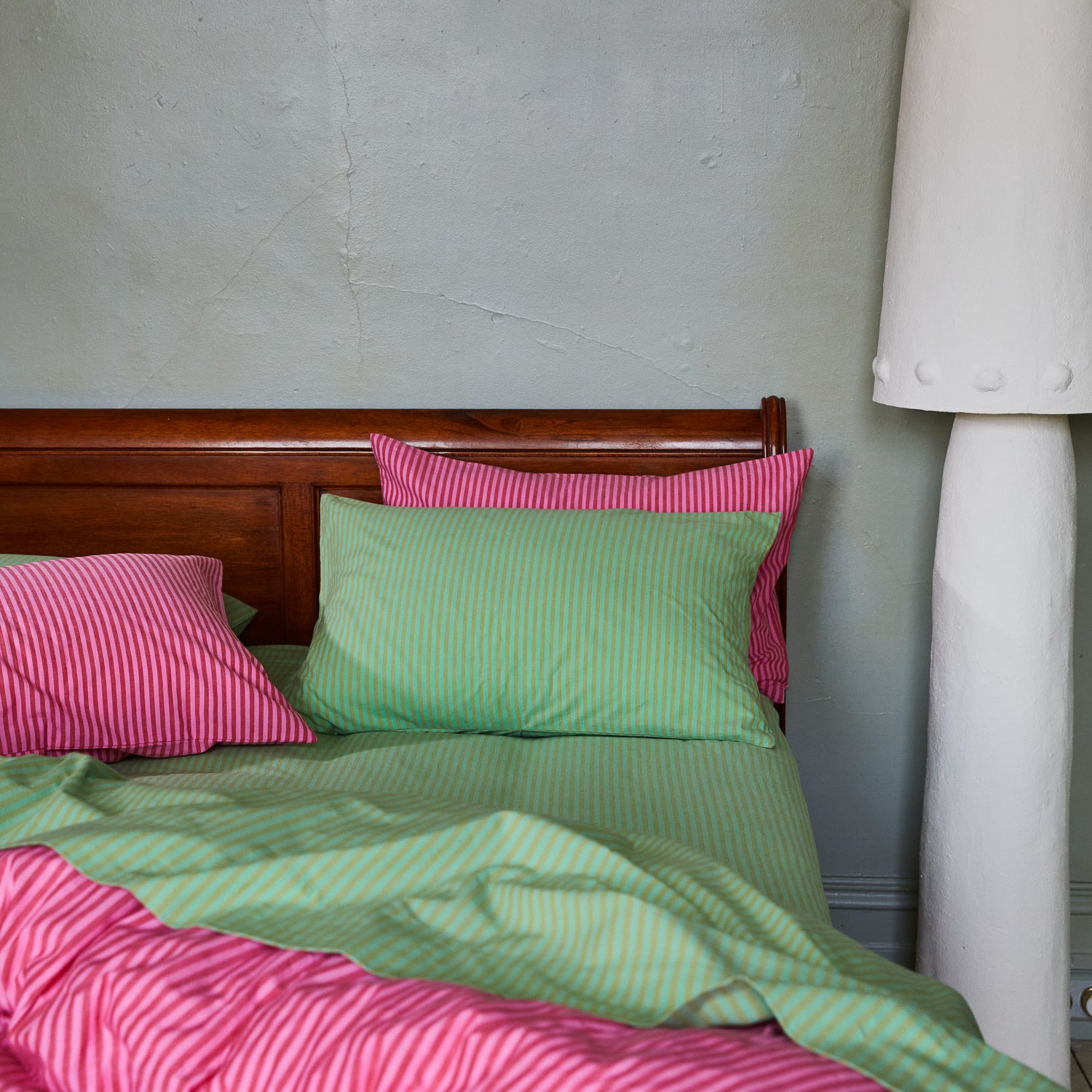 Premium Cordell Cotton Pillowcase Set (2-Pack) - Emerald Green - Soft & Breathable Bedding for Ultimate Comfort - Perfect for Home, Hotel, or Gift