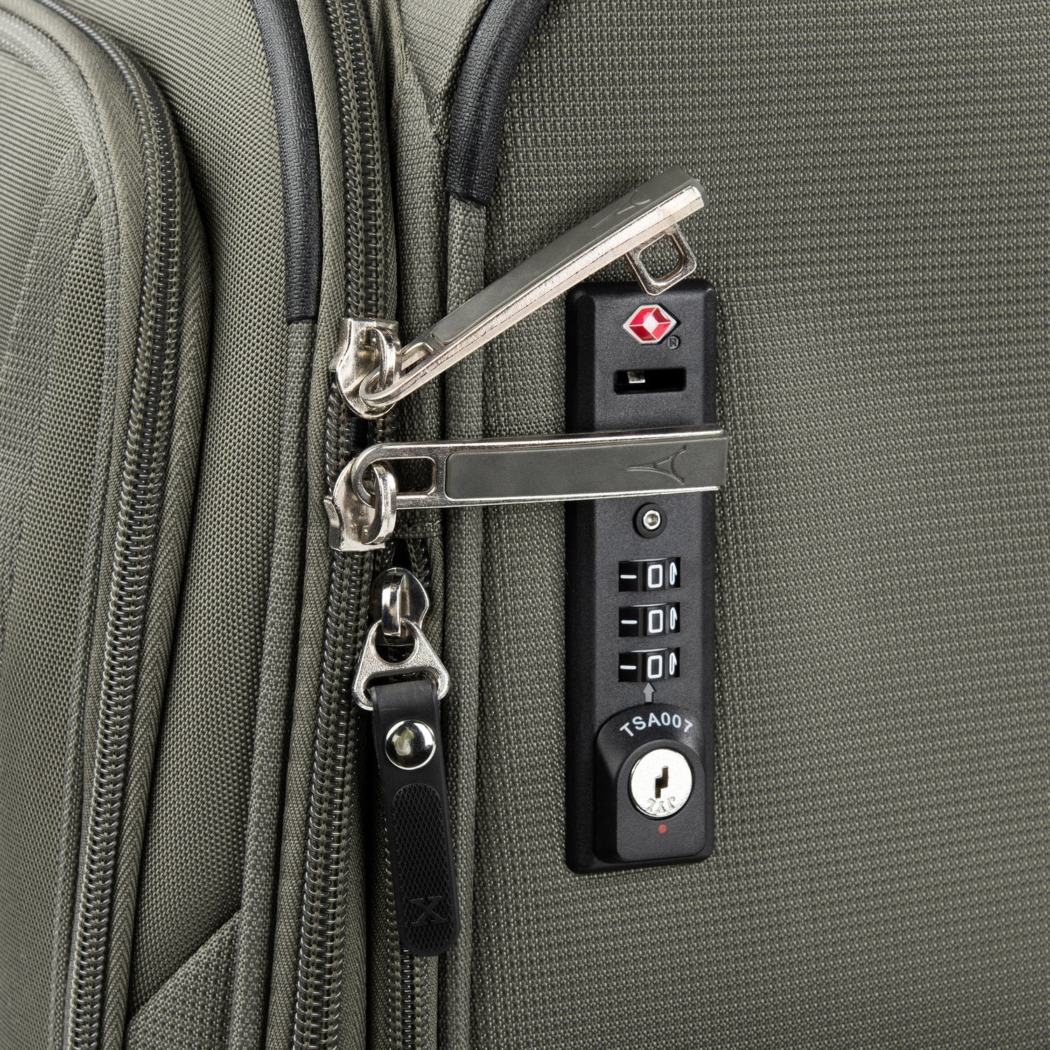 Travelpro Maxlite 5 International Carry On Spinner Luggage - Lightweight Expandable Suitcase for Air Travel, Business Trips & Vacations | 21