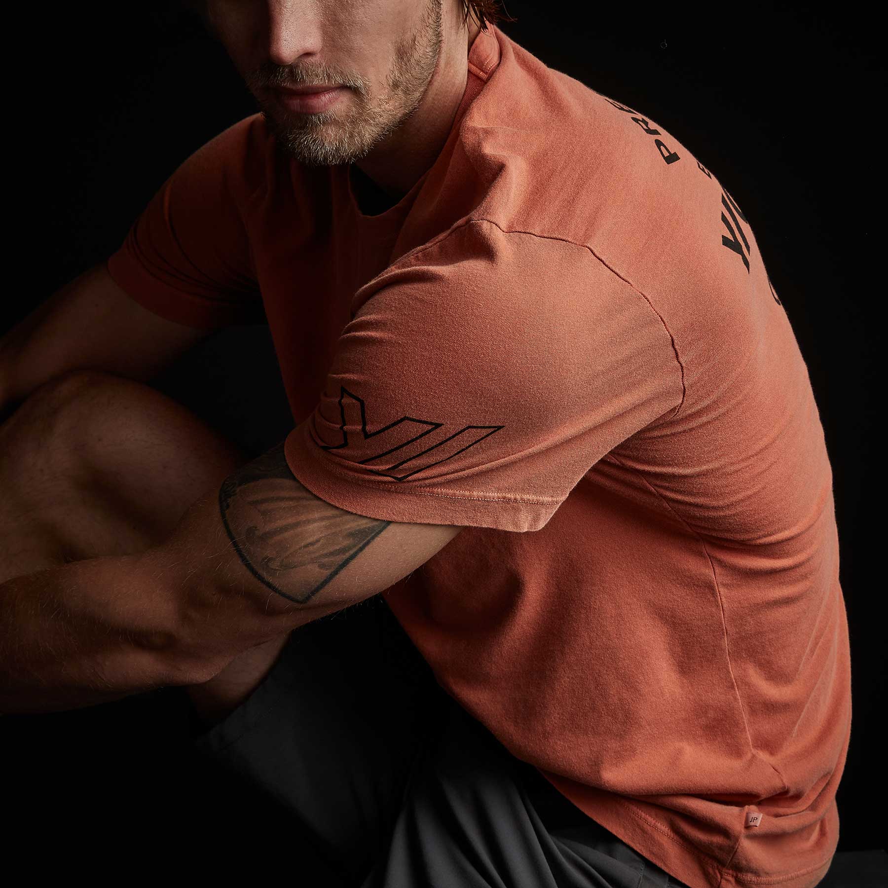 YOSEMITE Short Sleeve Crew Neck T-Shirt for Men - Soft Cotton Bonfire Pigment Dyed Tee - Casual Wear for Outdoor Camping & Summer Activities