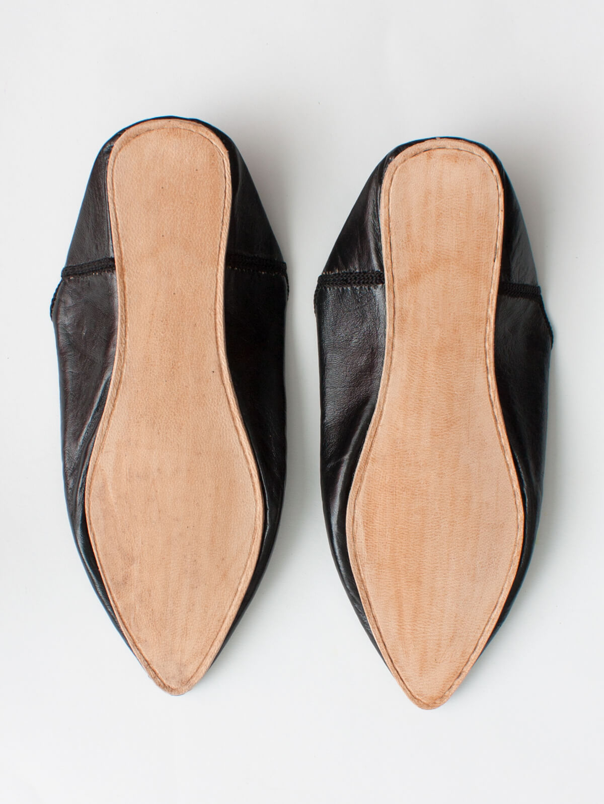 Authentic Moroccan Plain Pointed Babouche Slippers - Black Leather Comfort Shoes for Men & Women | Perfect for Home, Lounge & Cultural Events