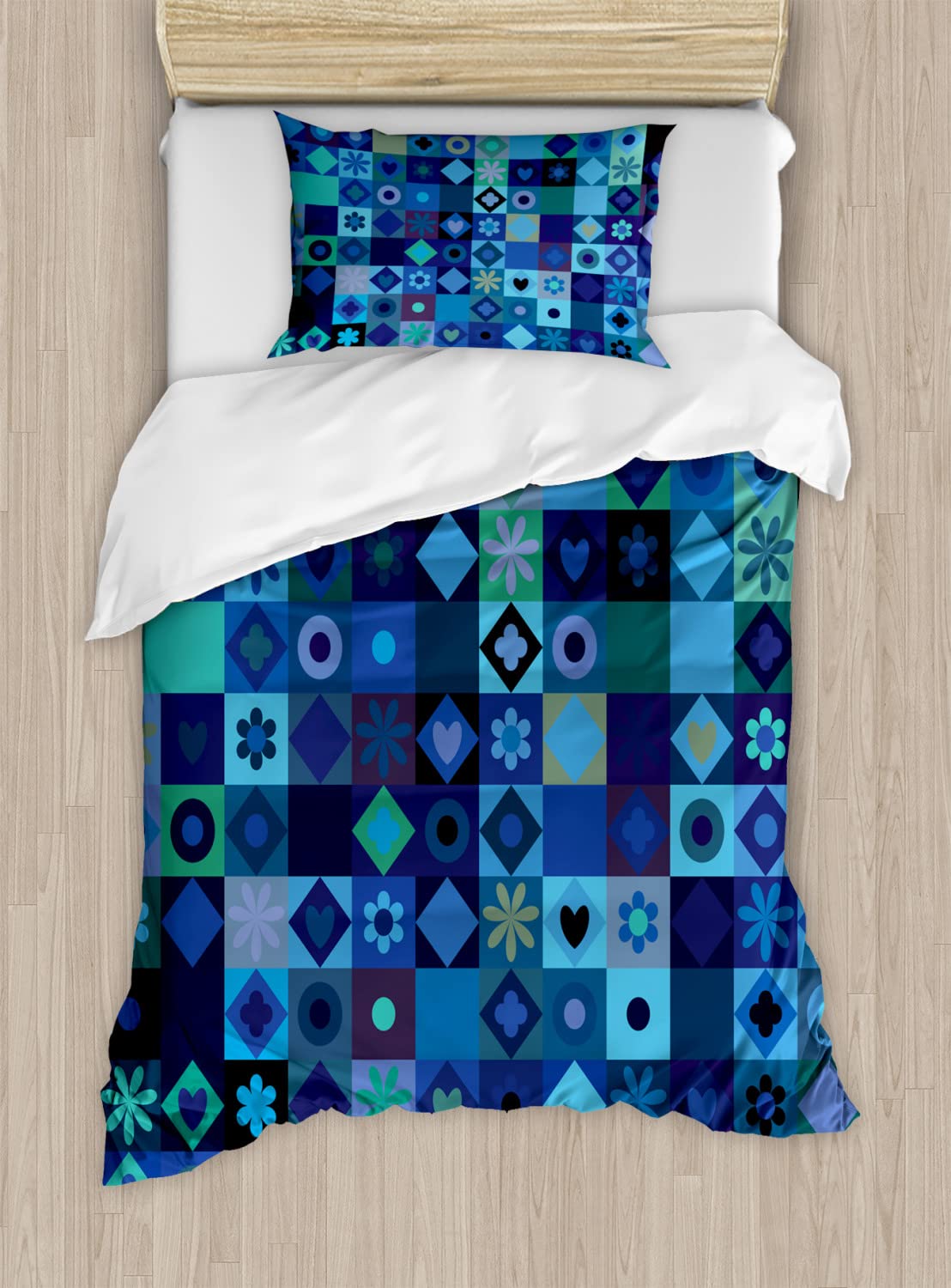 Ambesonne Indigo Duvet Cover Set - Modern Playing Cards Inspired Design with Hearts, Circles, Squares & Flowers - 2 Pack California King Size Bedding Set Includes 2 Duvet Covers & 4 Pillowcases - Fern Green & Purple - Perfect for Guest Rooms, Master Bedrooms & Contemporary Home Decor