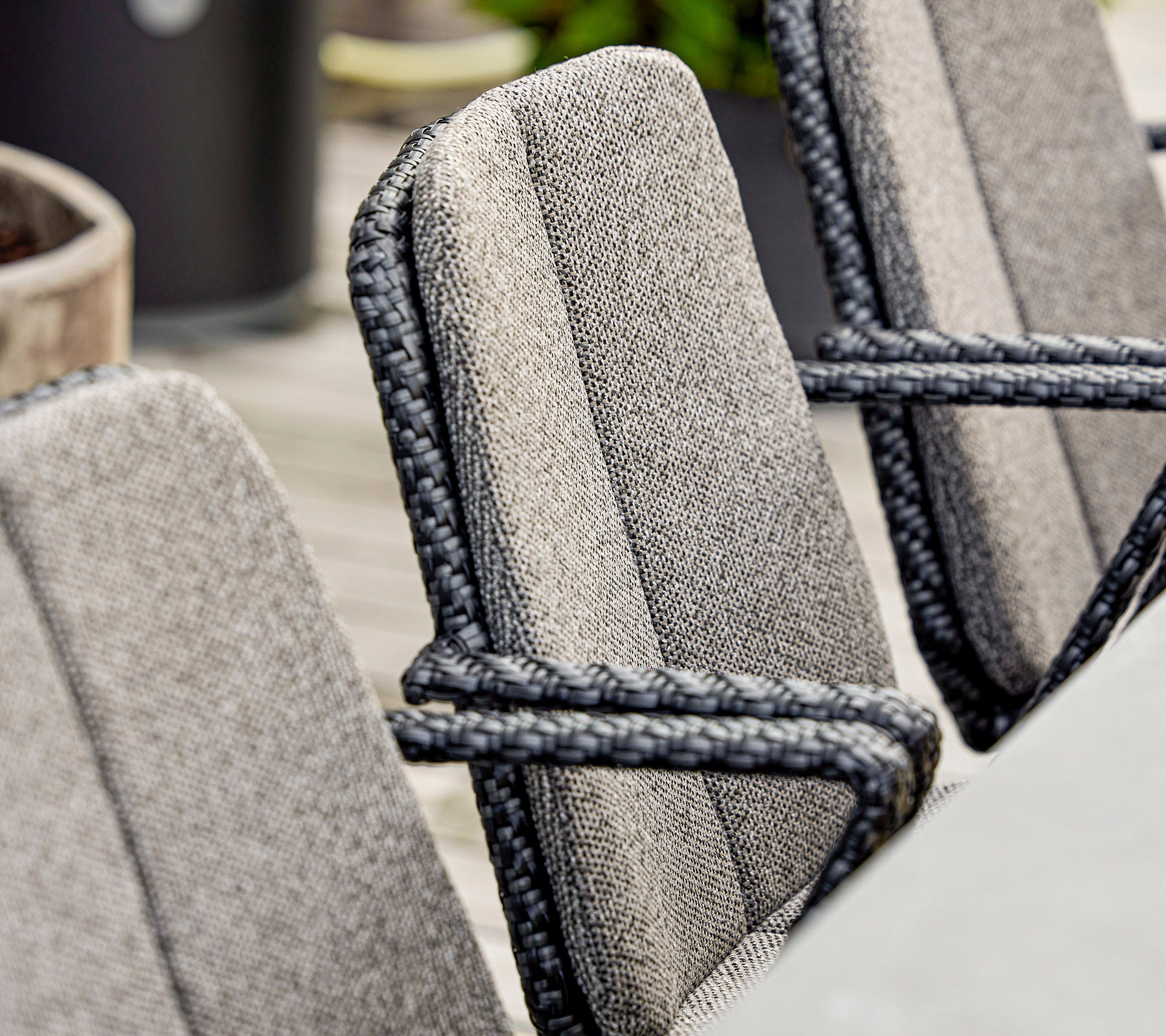 Modern Vision Armchair - Stylish and Comfortable Lounge Chair for Living Room, Bedroom, or Office - Perfect for Relaxing, Reading, or Working