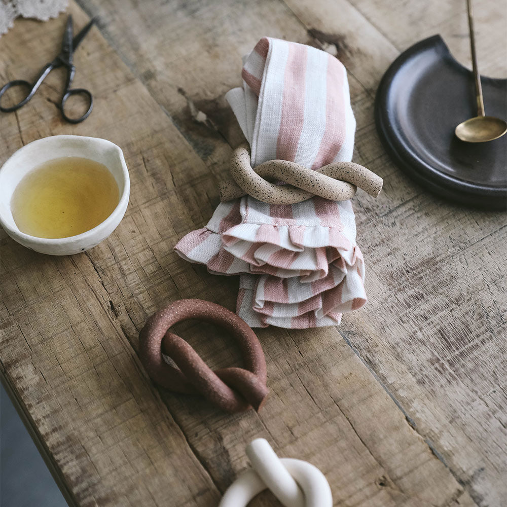 Elegant Ceramic Napkin Ring Knot - Perfect for Wedding, Dinner Party, and Holiday Table Decor