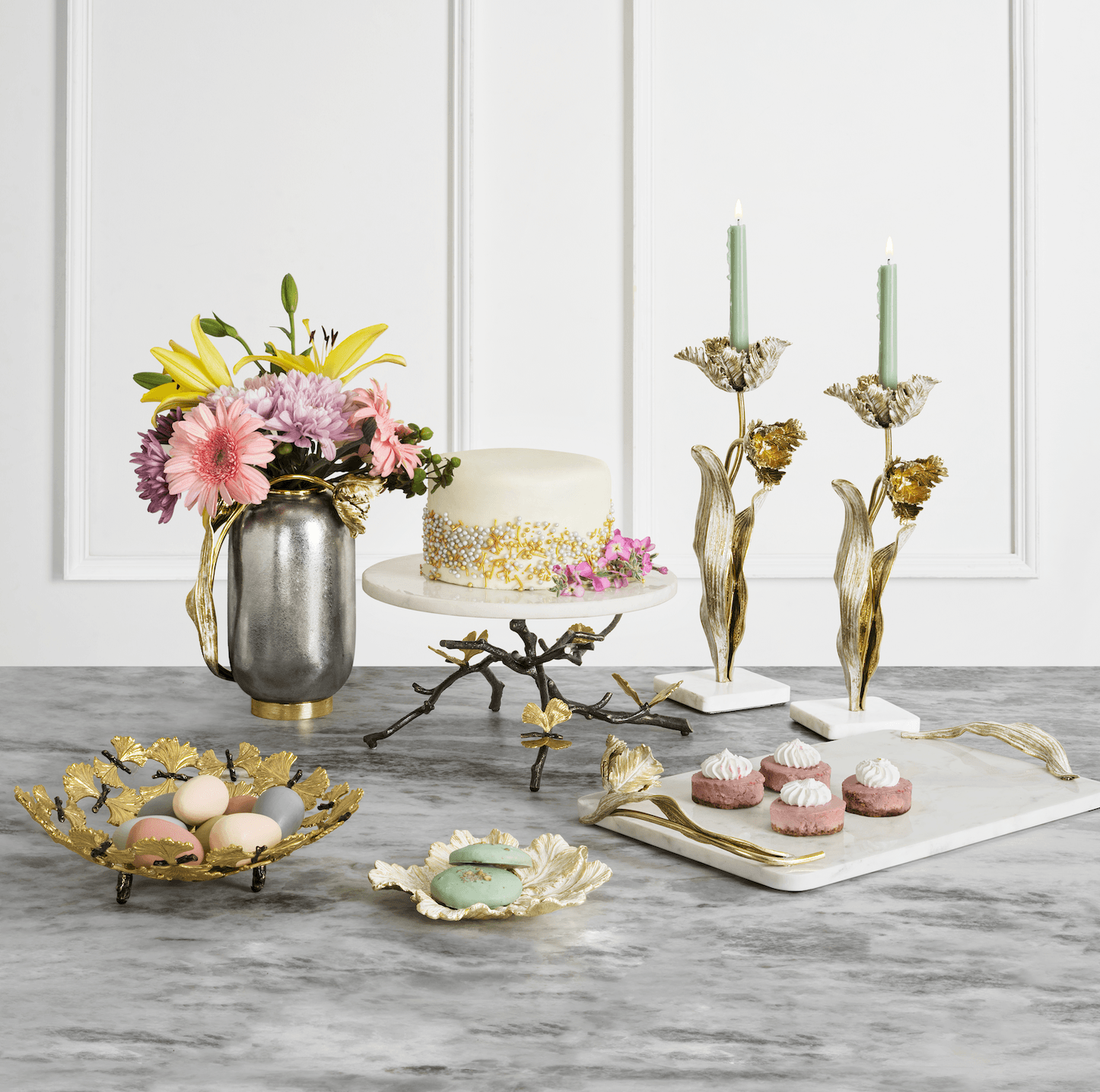 Elegant Glass Tulip Vase for Fresh Flowers - Perfect for Home Decor, Wedding Centerpieces & Floral Arrangements