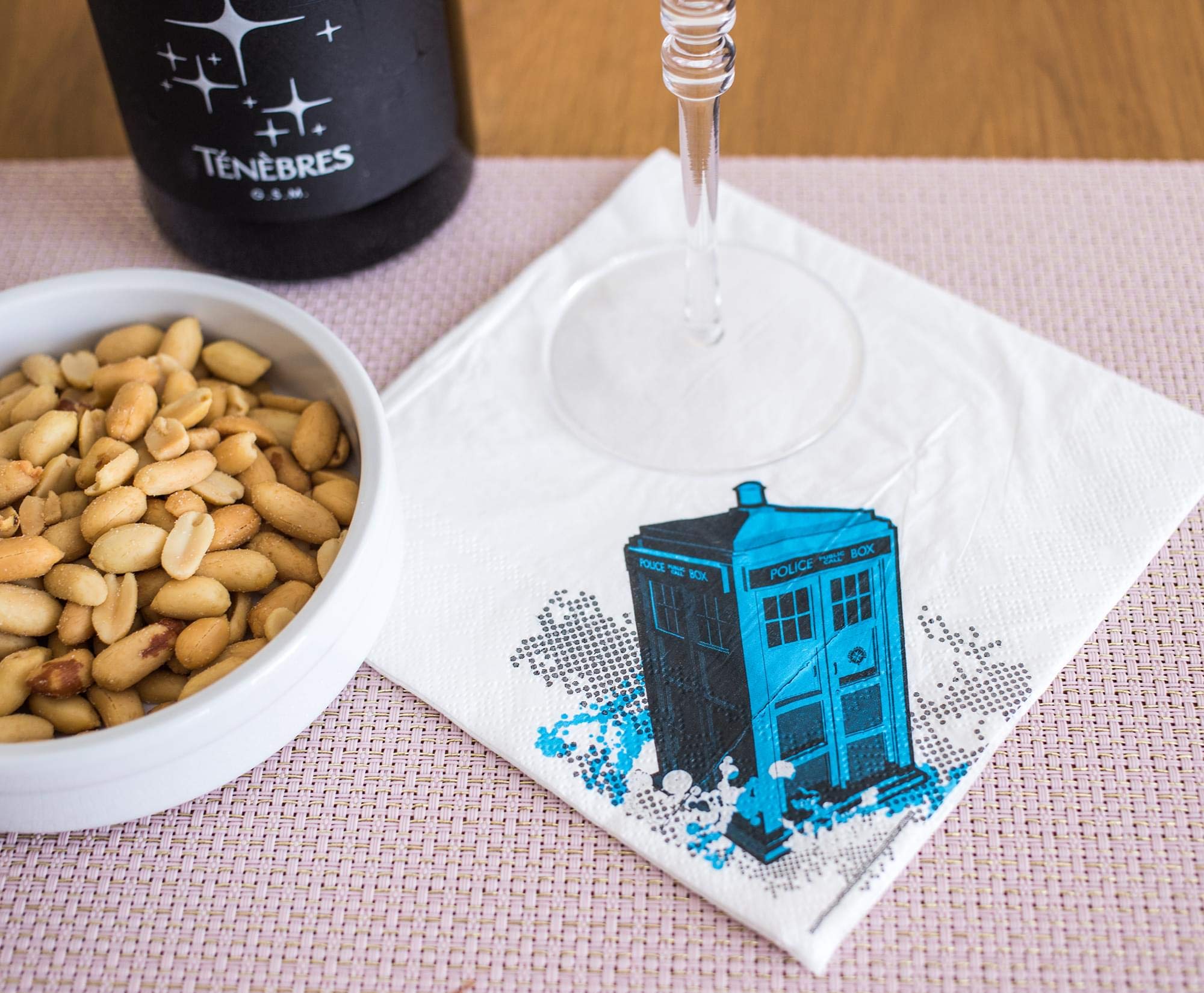 Doctor Who TARDIS Anthony Dry Napkin Set | Officially Licensed Collectible | Perfect for Sci-Fi Fans, Themed Parties & Doctor Who Merchandise Collectors
