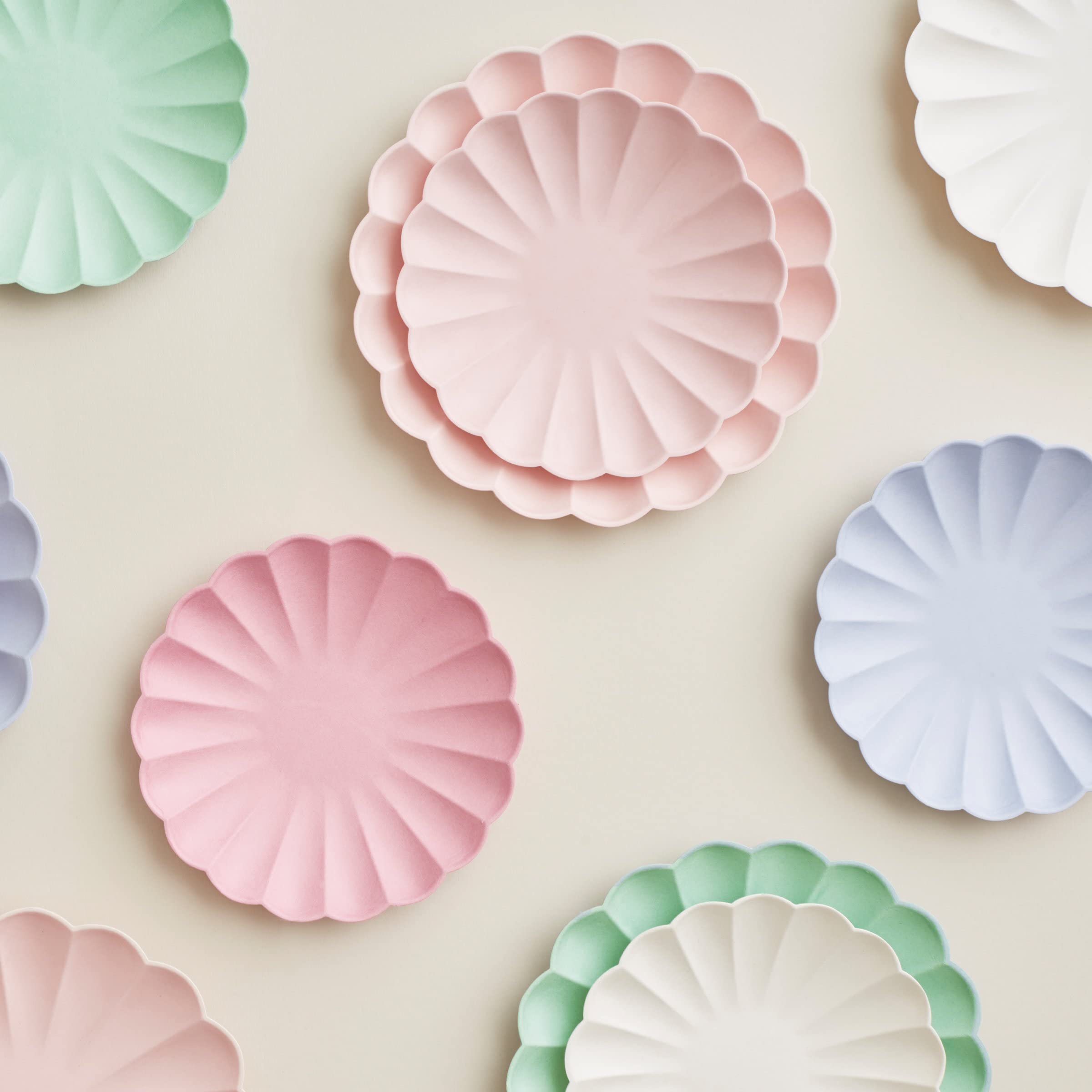 Eco-Friendly Compostable Party Plates - Pack of 8 Biodegradable Disposable Plates for Birthday, Wedding & Special Events - Sustainable Single-Use Tableware for Picnics, BBQs & Celebrations
