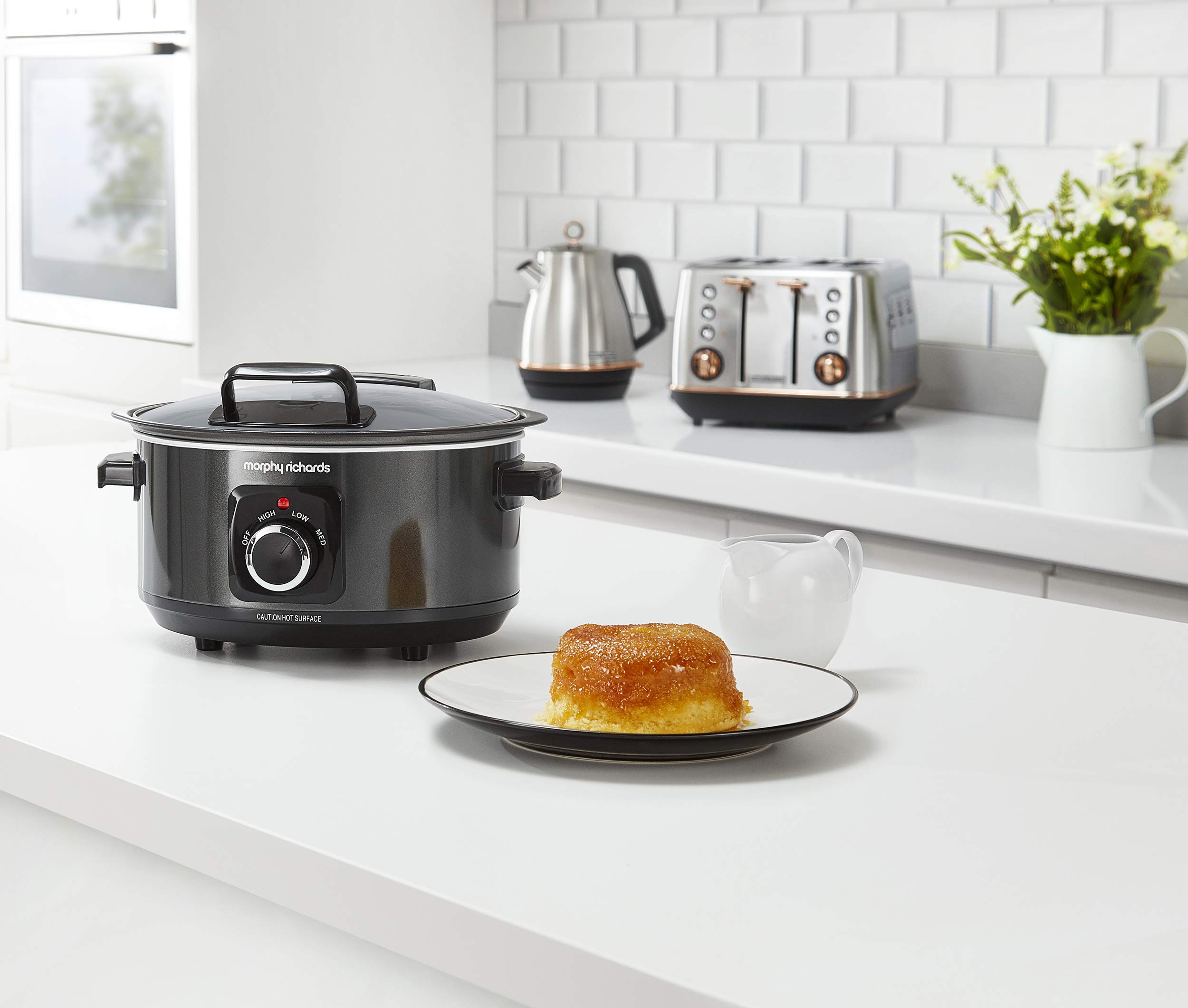 Morphy Richards 6.5L Slow Cooker with Detachable Hinged Lid - Shatterproof Aluminum Pot, 3 Heat Settings, Hob Safe, Easy to Clean (163W, Black, Model 461020) - Perfect for Stews, Soups, and Family Meals