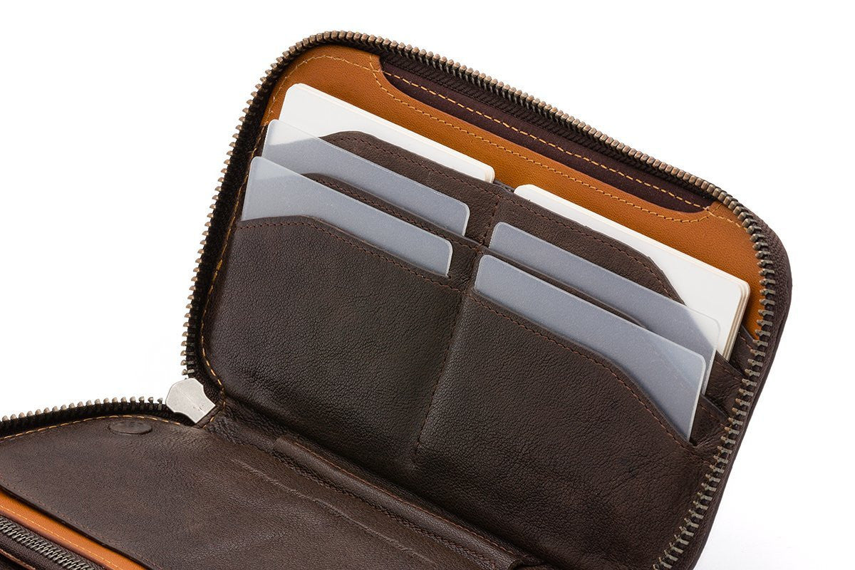 Bellroy Carry Out Wallet - Slim RFID Blocking Travel Wallet for Men & Women | Perfect for Everyday Use, Travel & Business (Black)