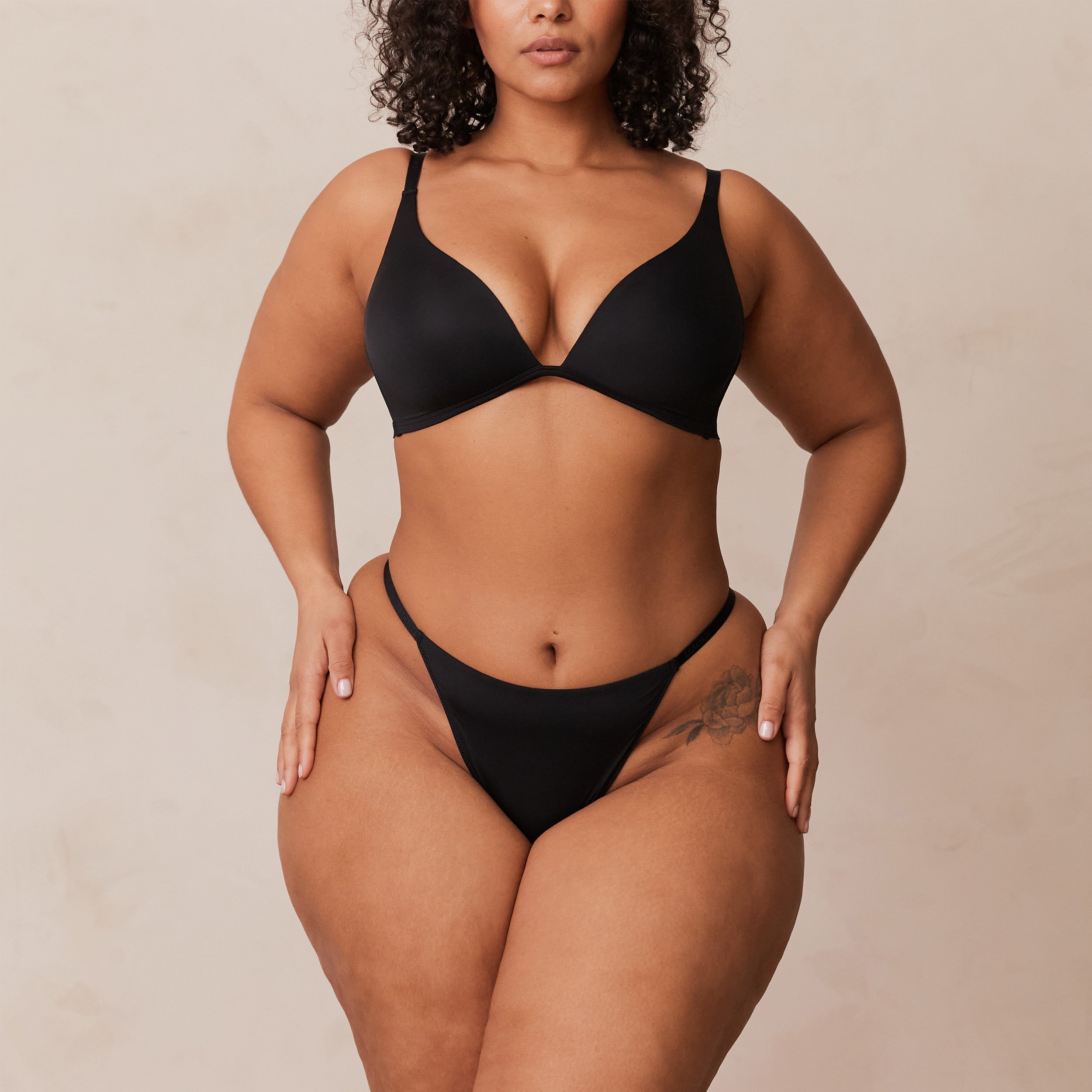 Light Non-Wired Plunge T-Shirt Bra in Black | Comfortable Everyday Wear for Work & Casual Outfits