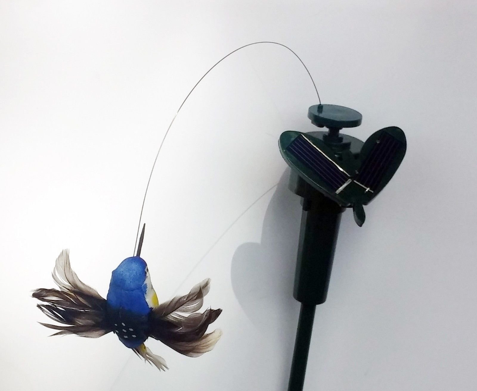 Solar Powered Fluttering Hummingbird Decor - Dual Power (Solar/Battery) for Indoor & Outdoor Use - Perfect for Garden, Patio, Balcony and Home Decoration