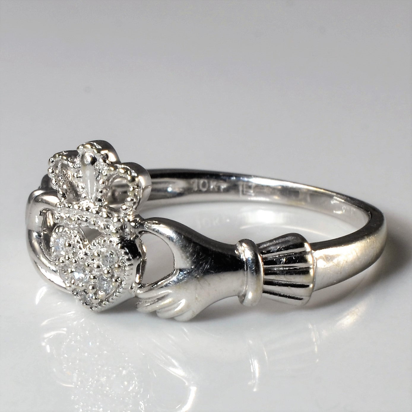 Exquisite 0.03ctw Diamond Claddagh Ring - Size 8 | Irish Love Friendship Loyalty Wedding Band | Perfect for Engagement, Promise Rings & Anniversary Gifts