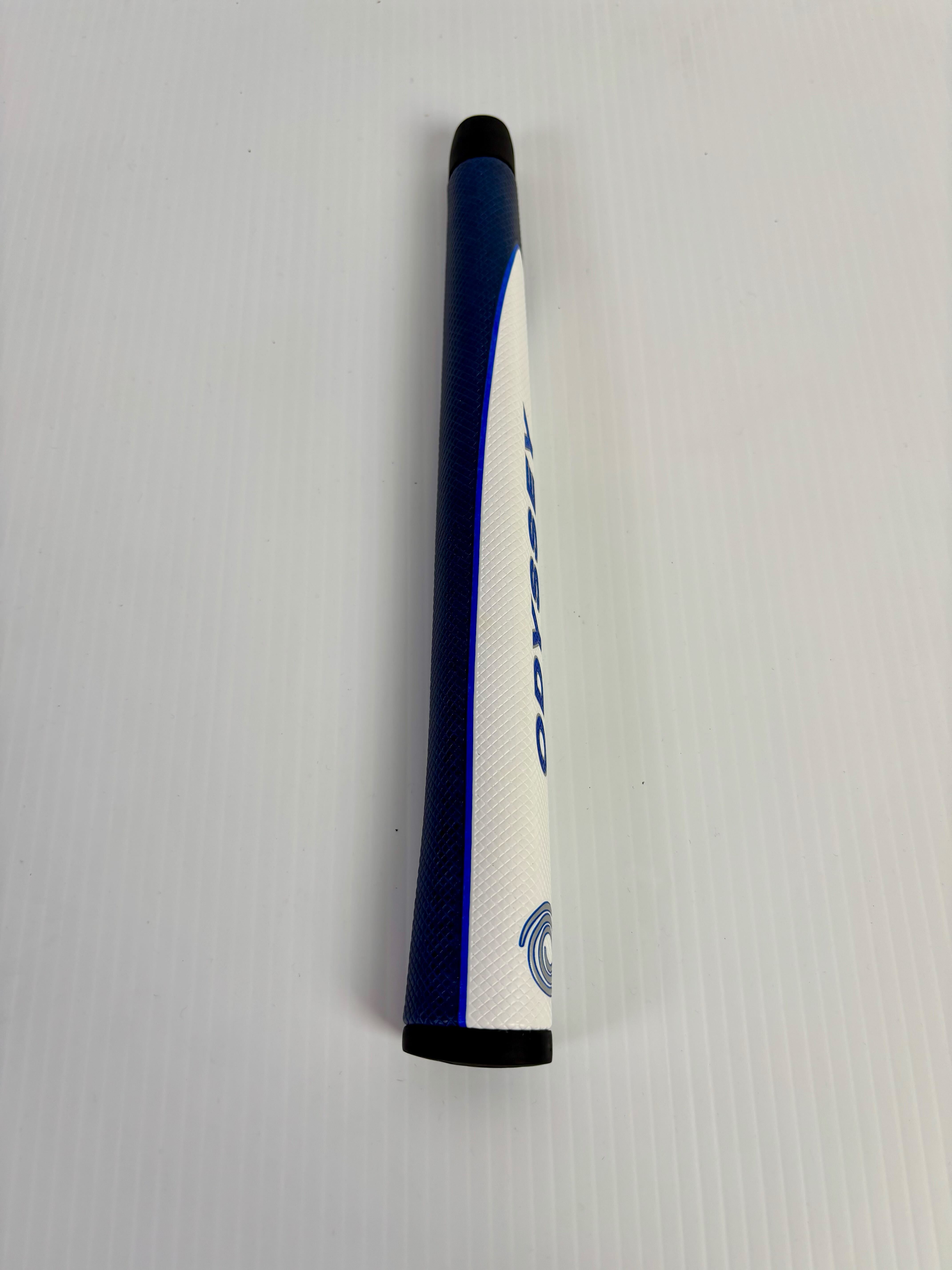 Odyssey Golf Putter Grip - Pistol Style Standard Size for Improved Putting Control | Perfect for Golf Enthusiasts & Professional Players on the Green
