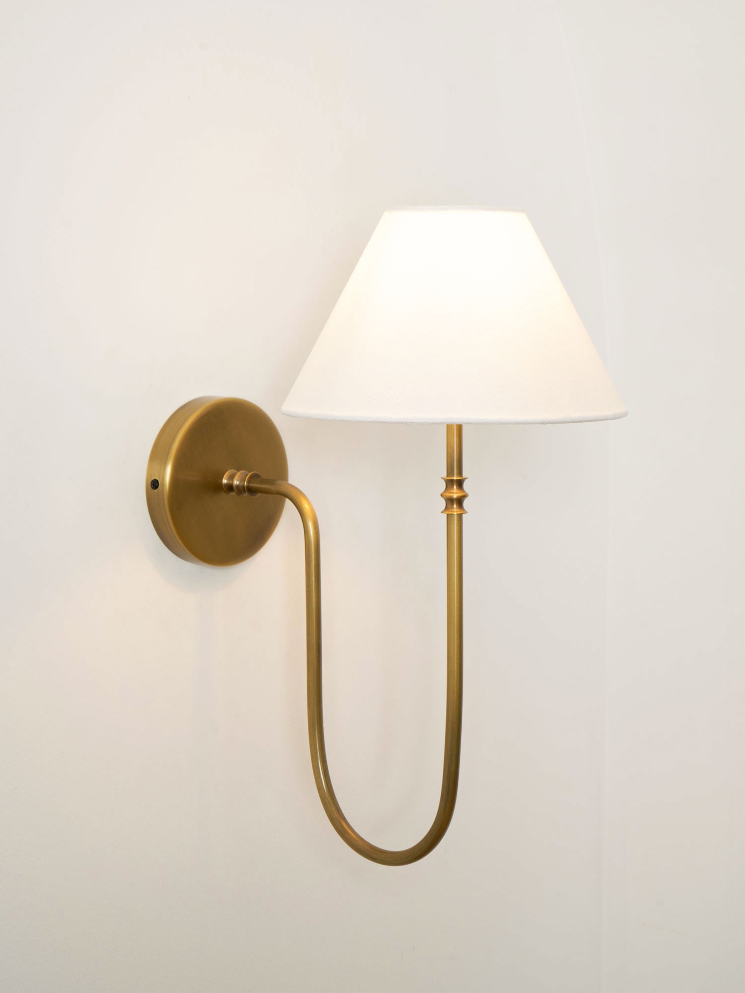 Collins Wall Light - Modern LED Sconce for Bedroom, Living Room & Hallway - Energy Efficient Indoor Lighting Fixture