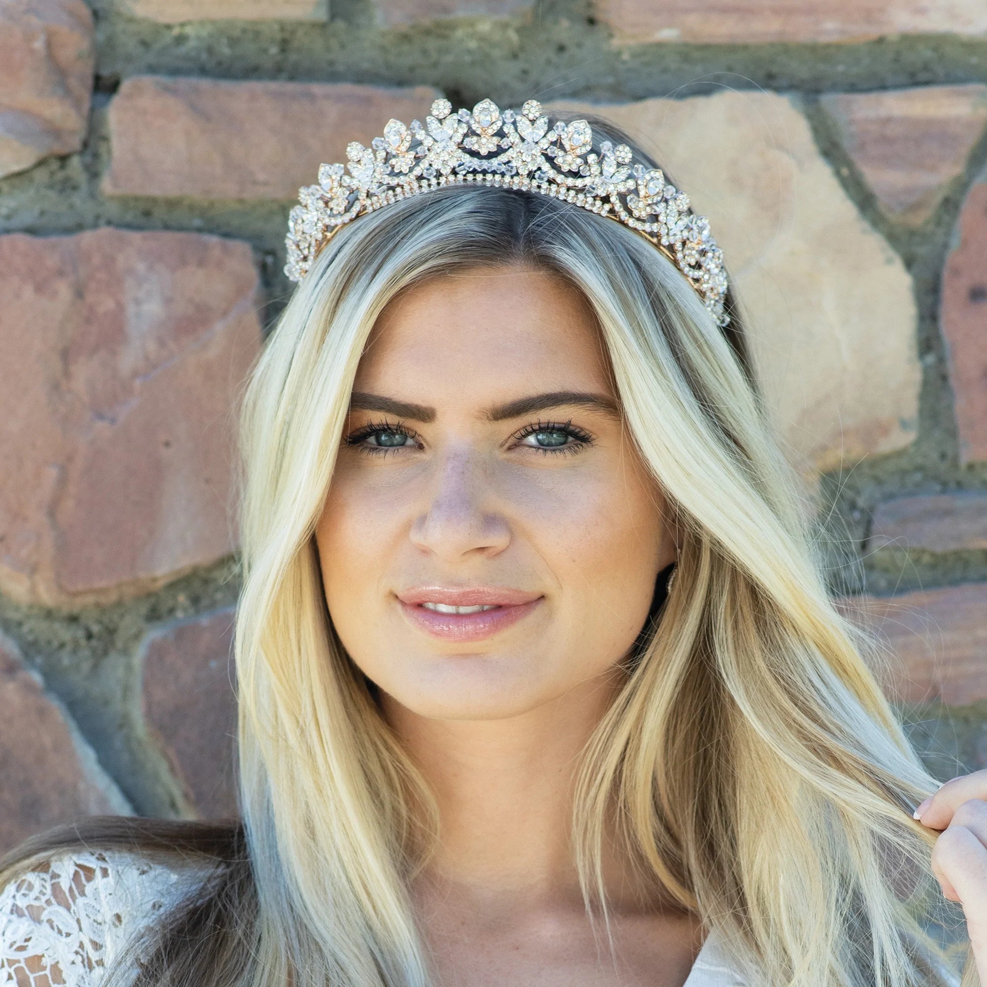 Elegant Rose Gold Wedding Tiara with Sparkling Crystals - Princess Aria Style Bridal Crown for Weddings, Prom, Pageants & Special Occasions