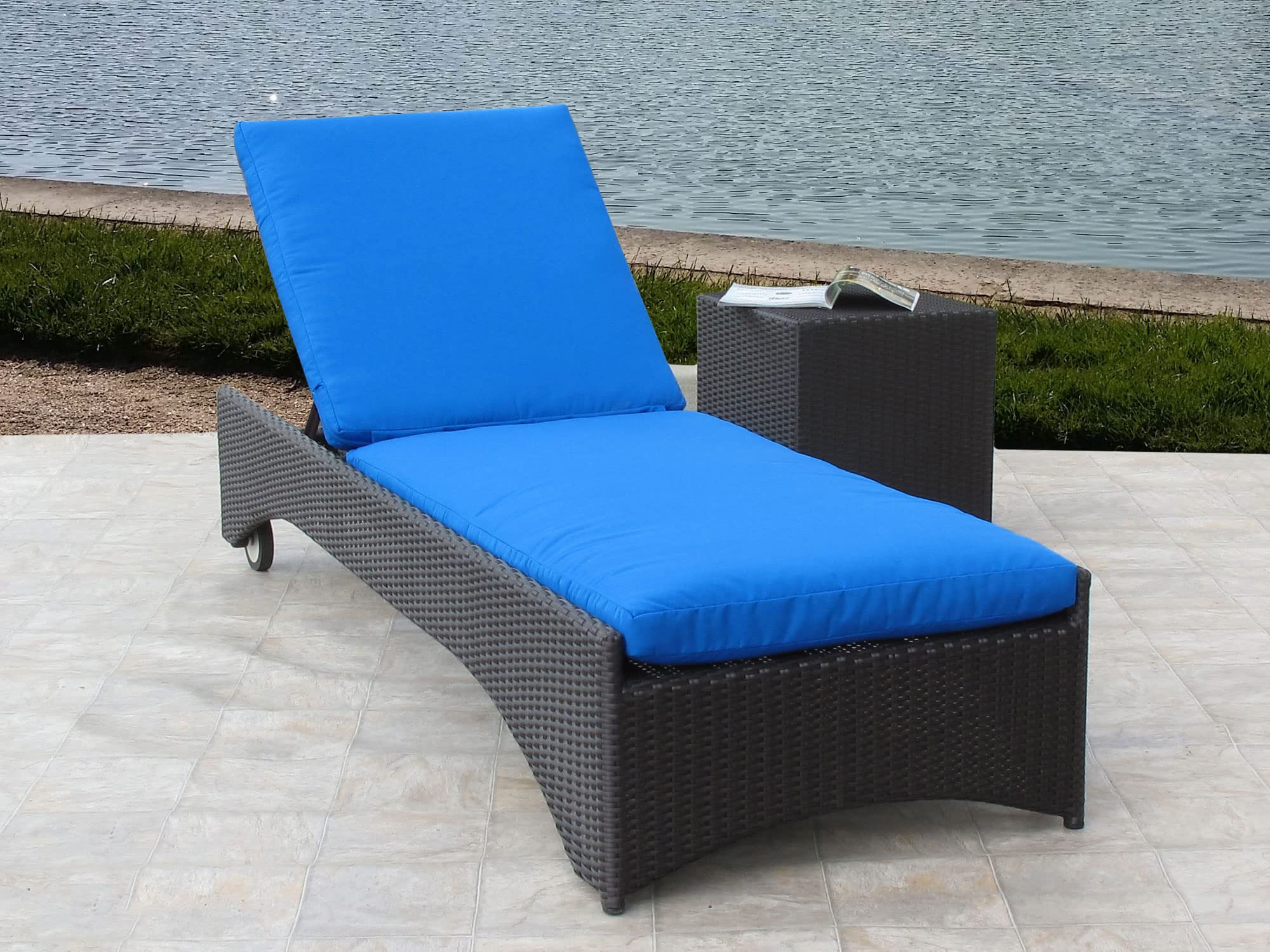 Premium Outdoor Woven Wicker Chaise Lounge (2-Pack) with Sunbrella Cushions - Water-Resistant & UV-Protected Patio Furniture for Poolside, Garden, and Backyard Relaxation