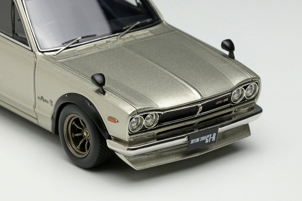 1:43 Scale Nissan Skyline 2000 GT-R KPGC110 1971 Diecast Model Car with Chin Spoiler & RS Watanabe 8-Spoke Wheels - Perfect for Collectors, Display, and Racing Enthusiasts