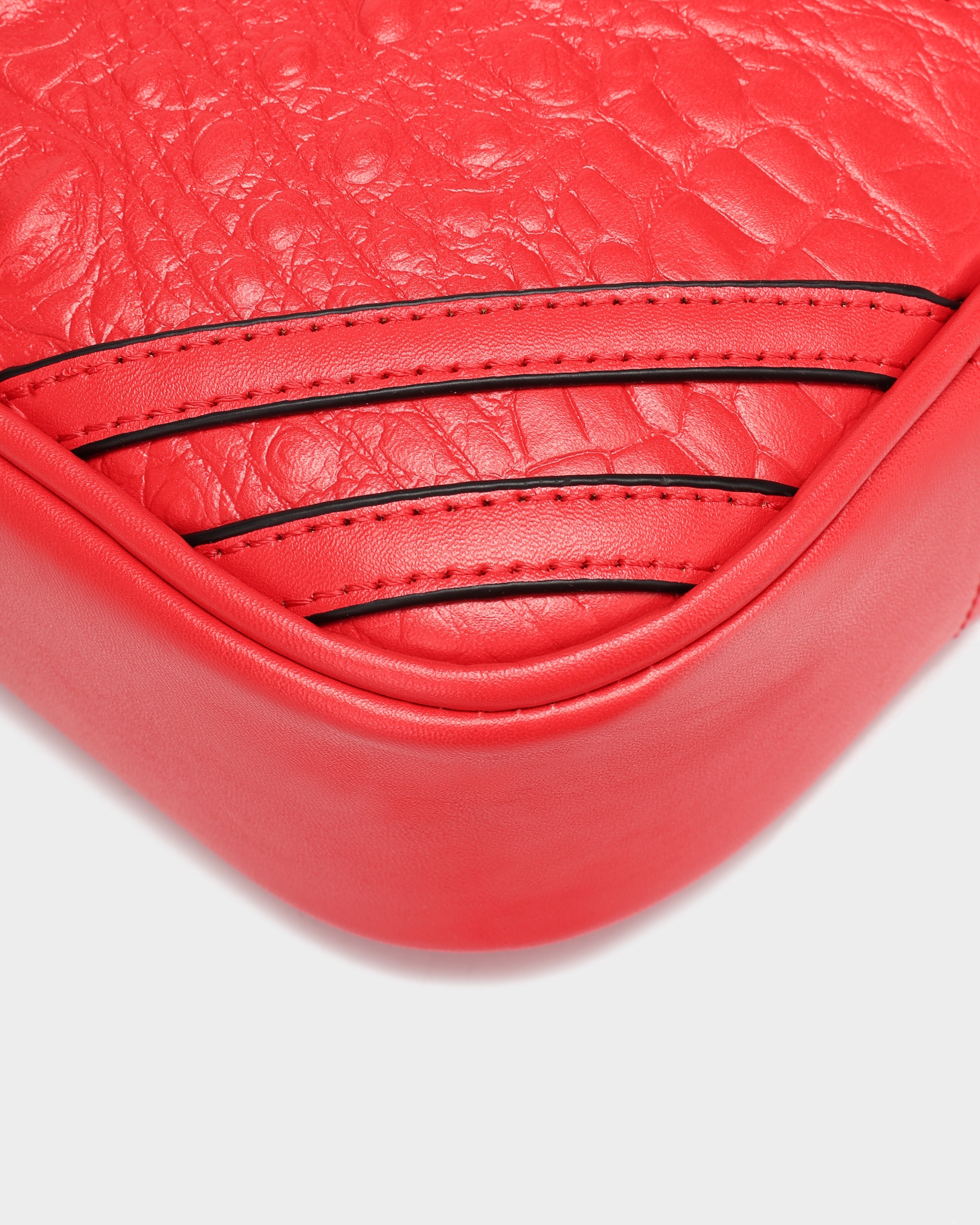 Apollo 2 Travel Toiletry Bag - Waterproof Hanging Cosmetic Organizer for Men & Women (Red) - Perfect for Camping, Gym & Business Trips
