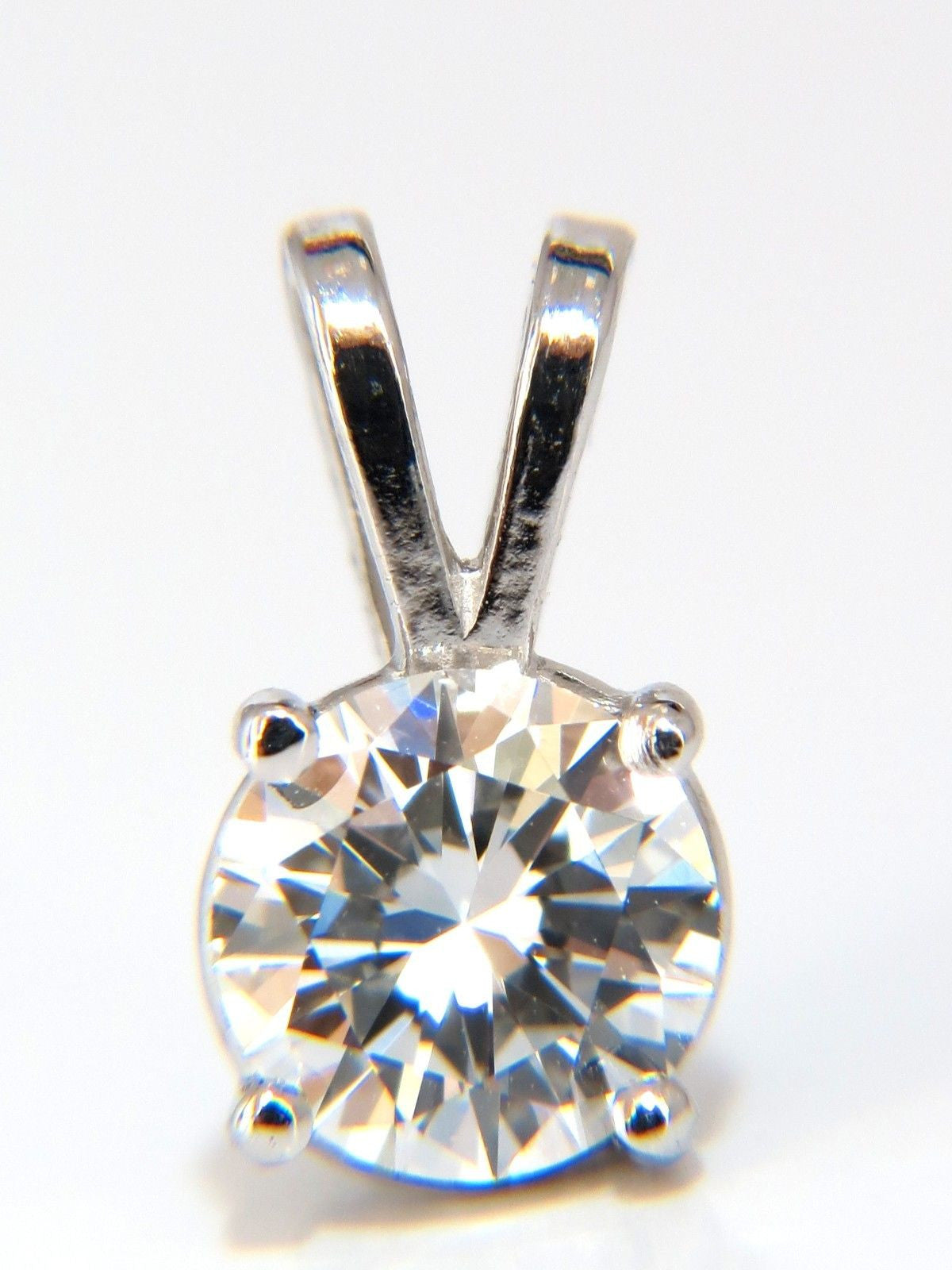 0.70CT GIA Certified E/VS1 Solitaire Diamond Pendant in 14K White Gold - Elegant Necklace for Weddings, Anniversaries & Special Occasions