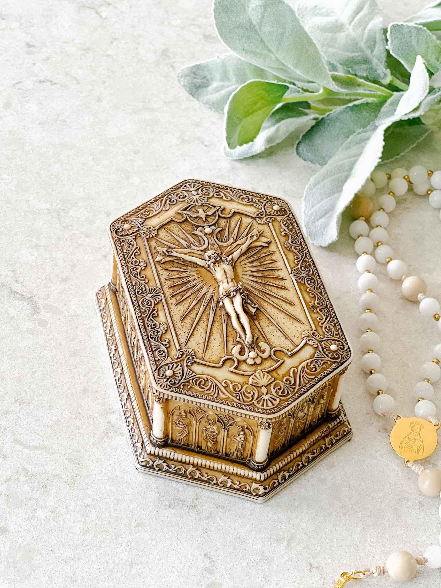 Antique Wooden Crucifixion Box - Religious Home Decor for Wall Display & Prayer Altar - Perfect for Christian Gifts & Church Decorations