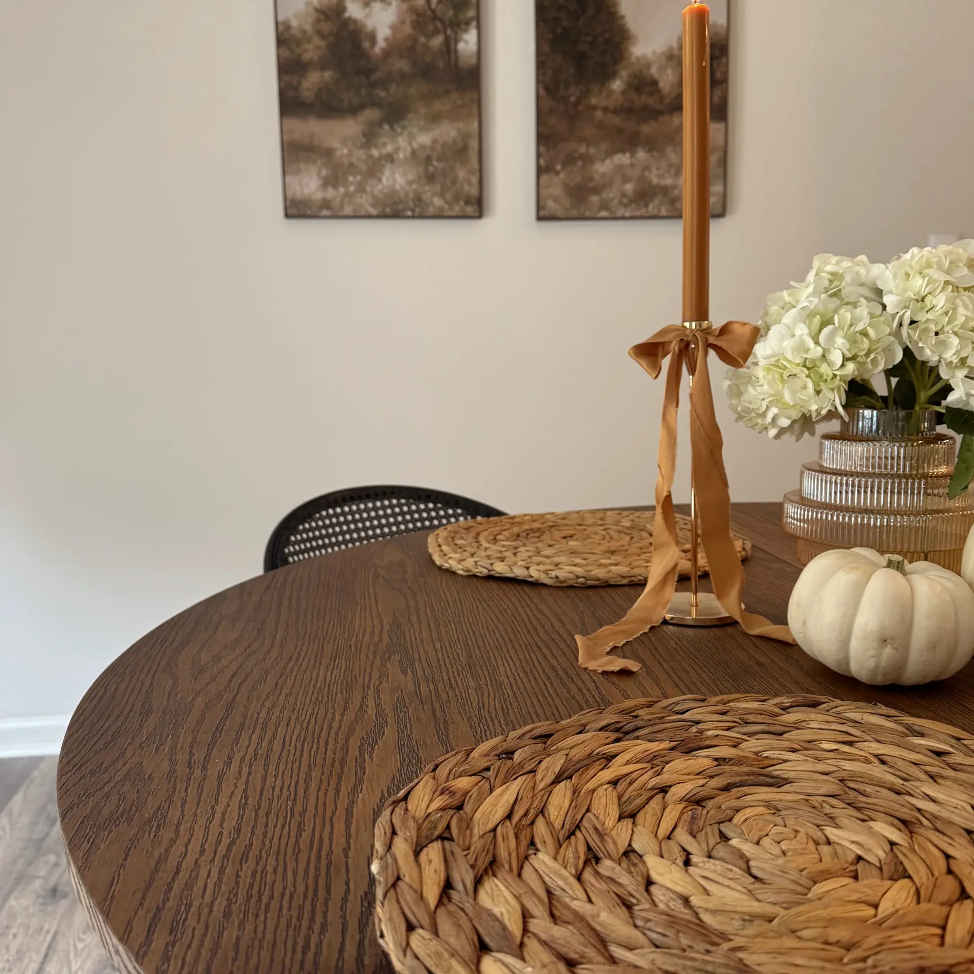 Stylish Cascais Round Dining Table - Modern Wooden Kitchen Table for 4-6 People | Perfect for Small Spaces, Breakfast Nooks & Cozy Family Meals