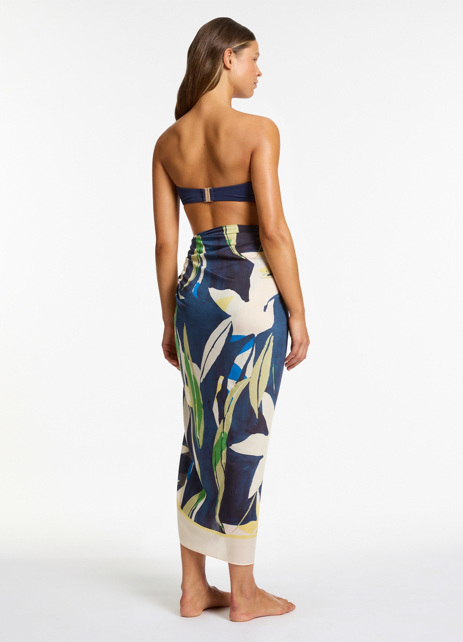 Fauna Long Sarong - Stylish Floral Print Beach Wrap for Women - Perfect for Beach, Pool, and Summer Outfits