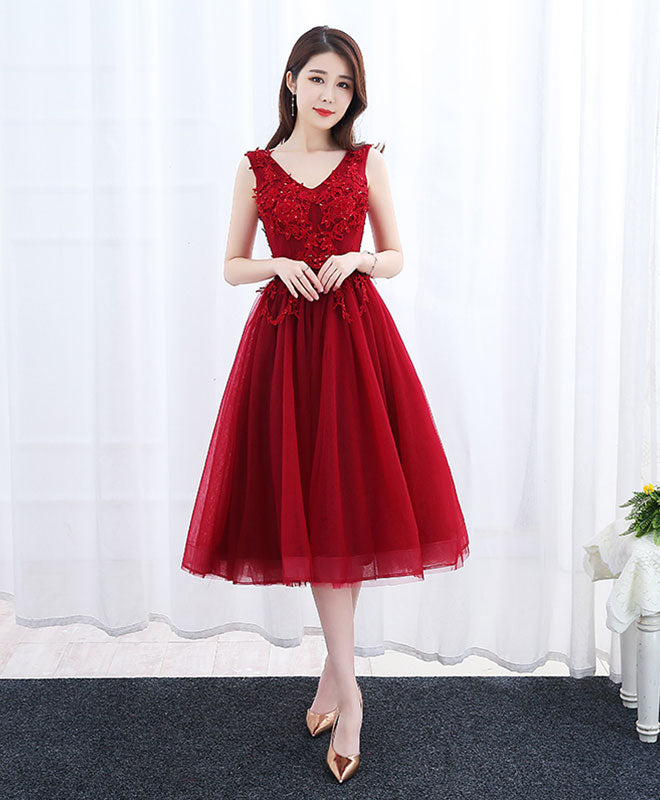 Elegant Burgundy V-Neck Tulle Short Prom Dress with Lace Details - Perfect for Evening Parties, Homecoming Dances & Special Occasions