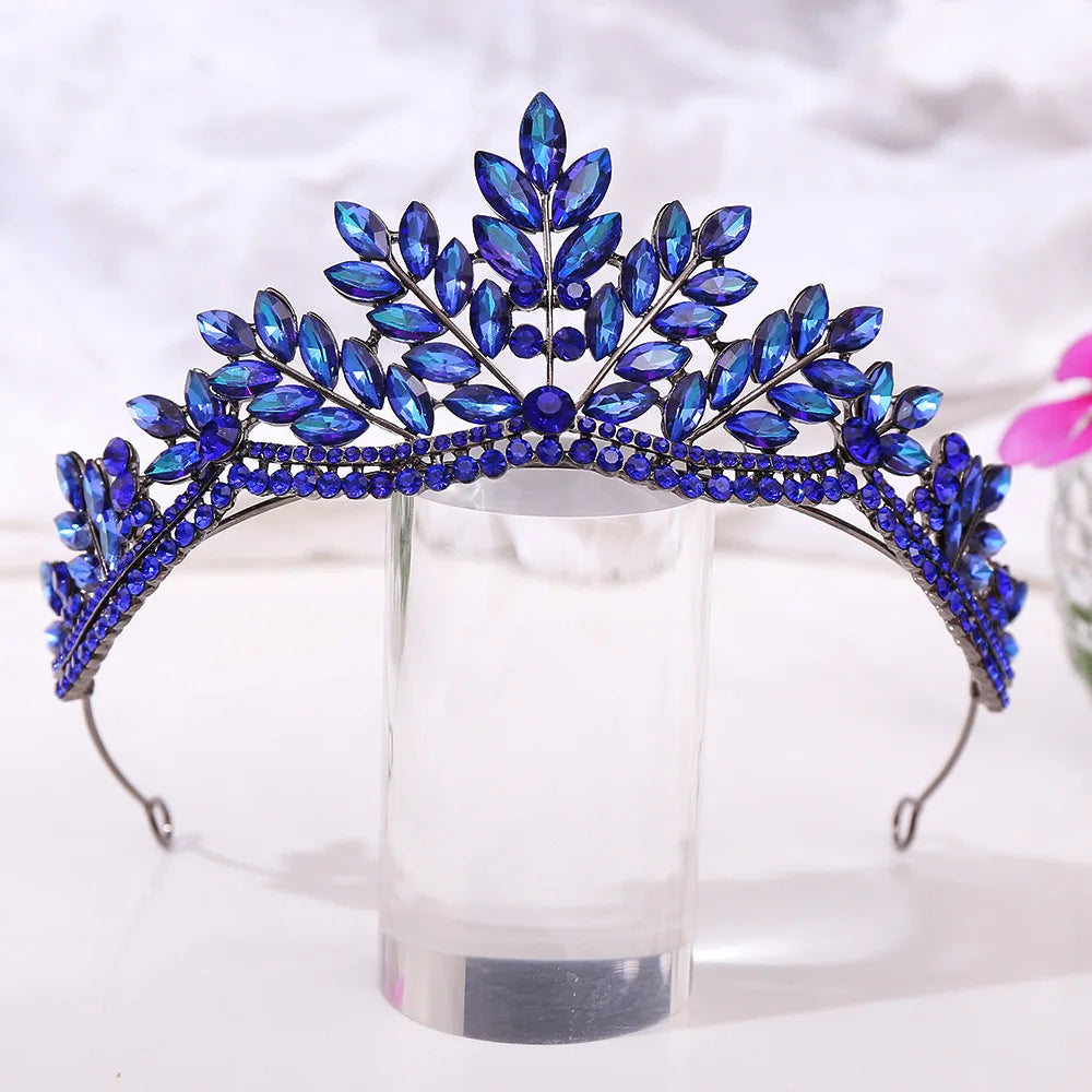 Sparkling Crystal Tiara for Women - Elegant Bridal Wedding Crown Headpiece for Princess Party, Prom, Pageant, and Special Occasions