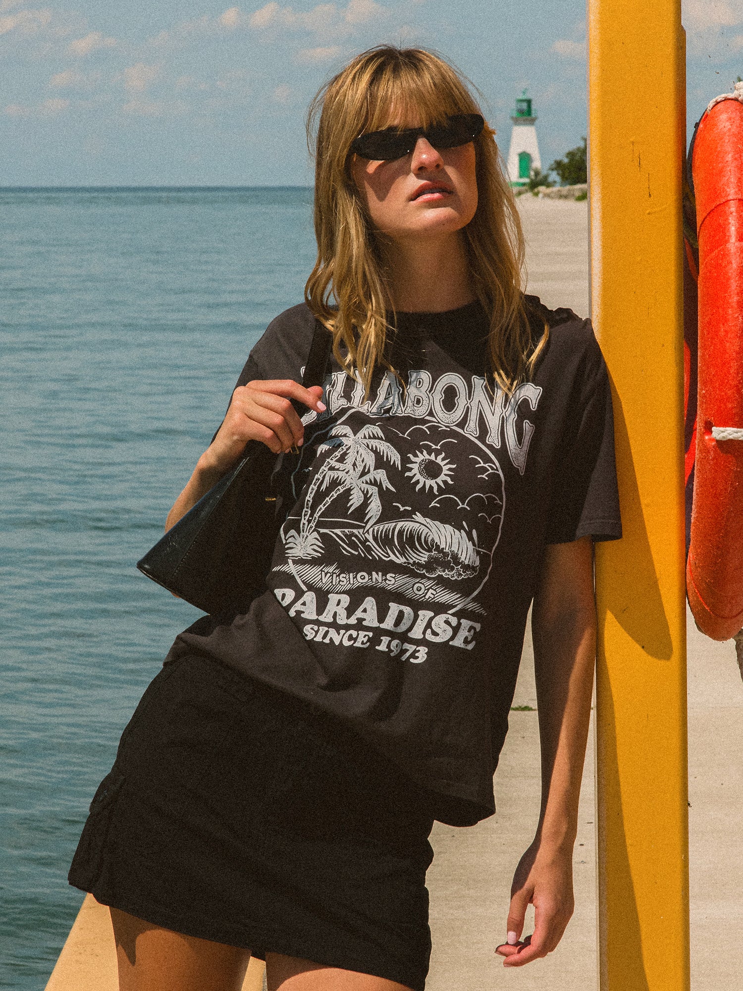 BILLABONG Paradise Here T-Shirt - Men's & Women's Casual Graphic Tee for Beach, Surfing & Summer Outfits