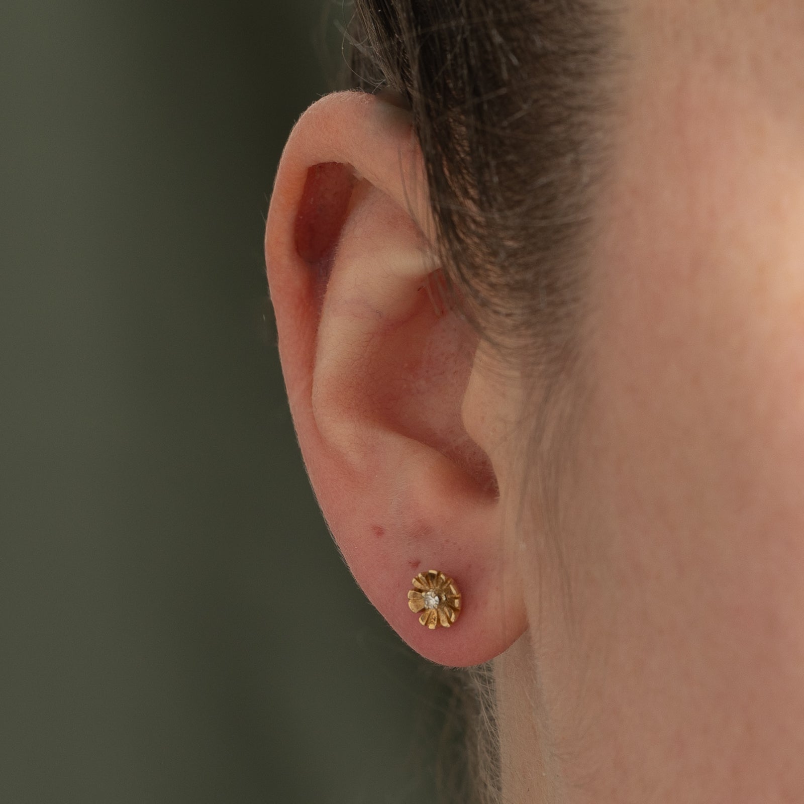 0.04ctw Diamond Floral Stud Earrings for Women - Elegant & Dainty Flower Design Earrings for Everyday Wear, Date Night & Special Occasions