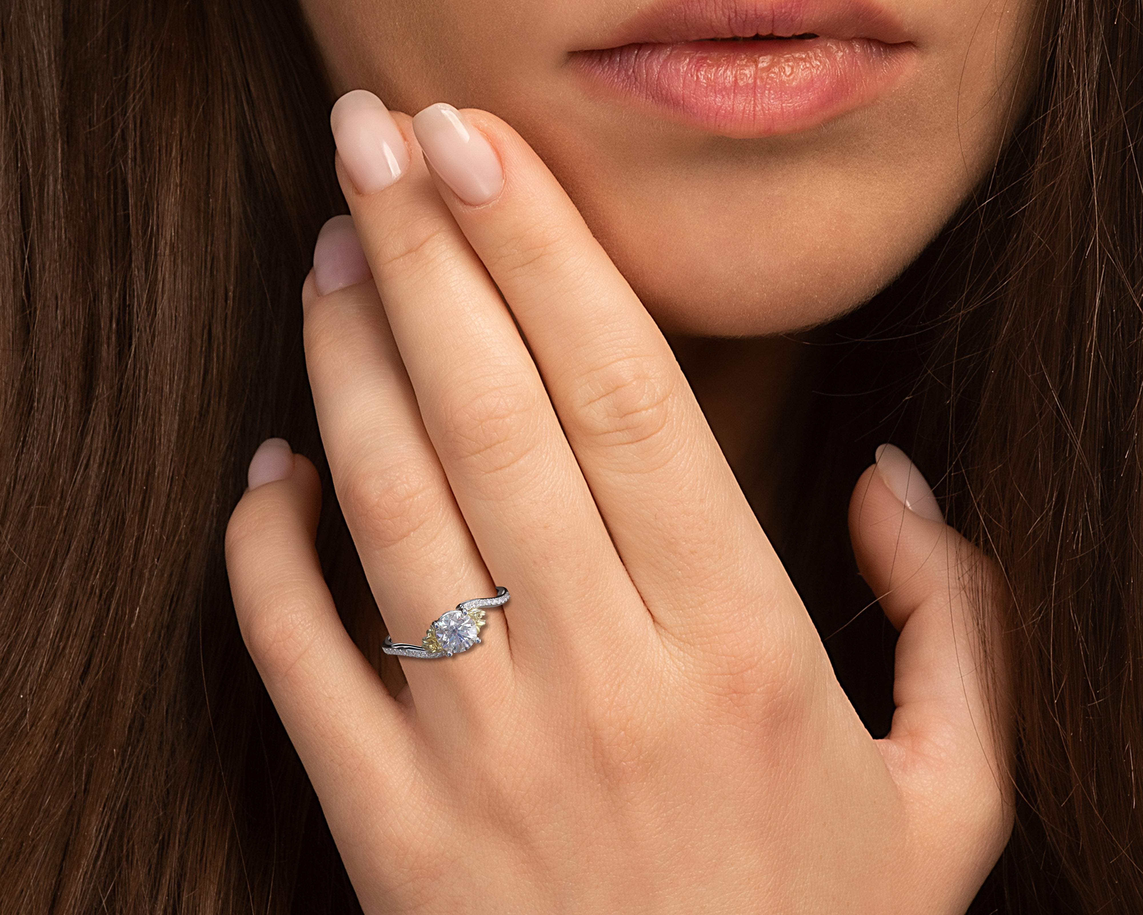 Exquisite White Gold Flower Shaped Engagement Ring for Women - Perfect for Proposals, Anniversaries & Romantic Occasions