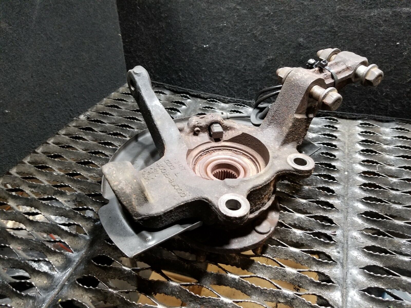 2004-2008 Nissan Maxima Front Left Driver Side Spindle Knuckle OEM Replacement Part - Perfect for Suspension Repair & Wheel Alignment