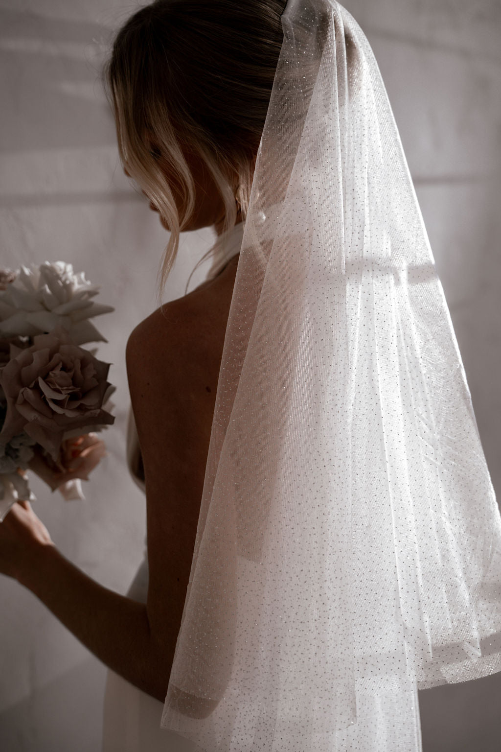 Ziggy Veil - Elegant Bridal Accessory for Weddings, Prom & Special Occasions | Perfect for Boho, Beach & Outdoor Ceremonies